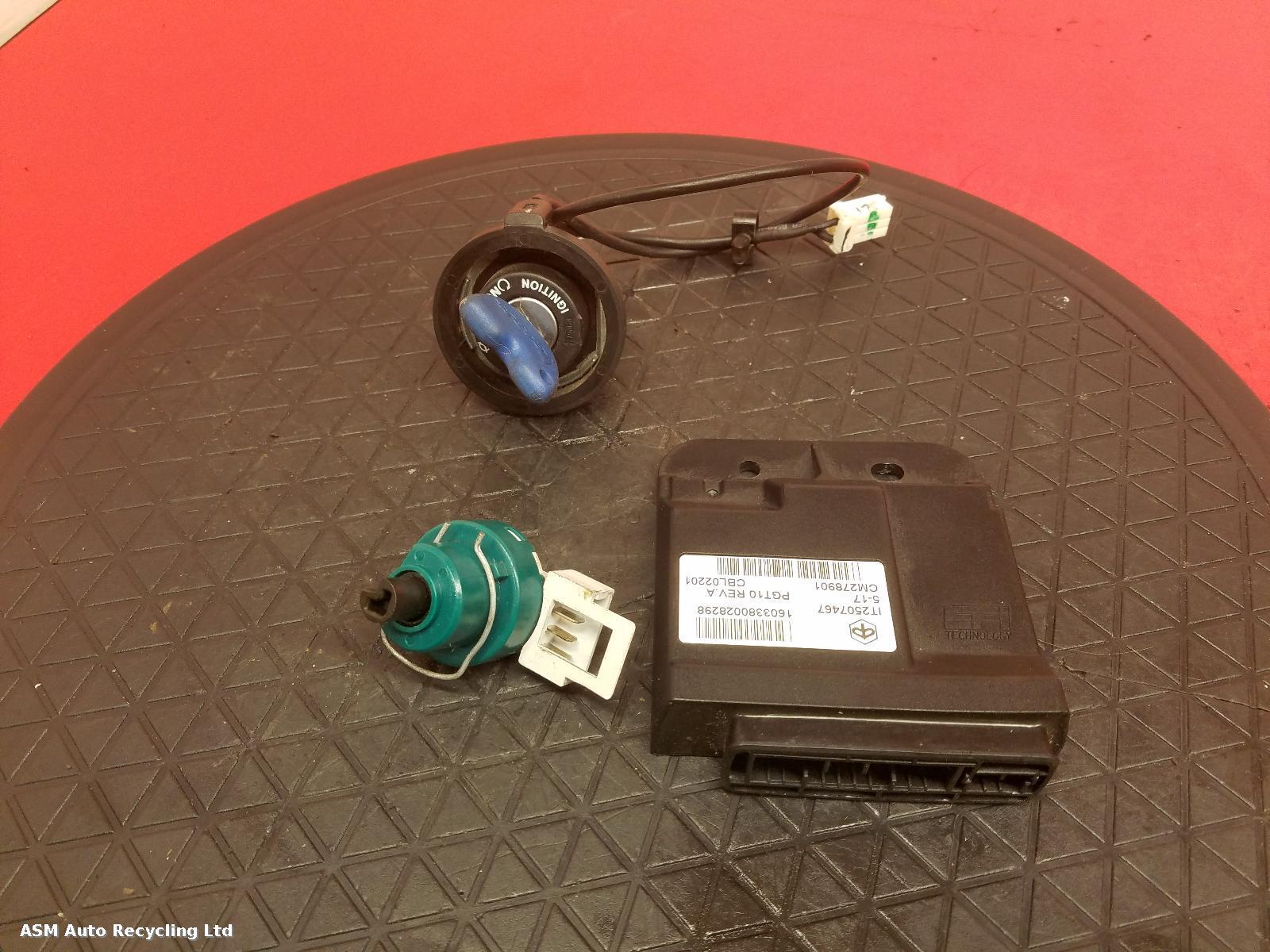 View Auto part Ignition W/Key Piaggio Vespa 2017