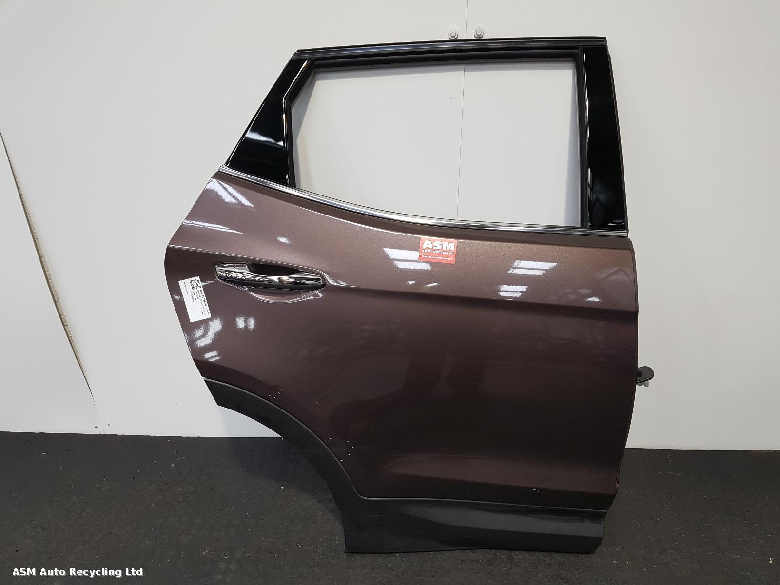 View Auto part R Rear Door Hyundai Santa Fe 2014