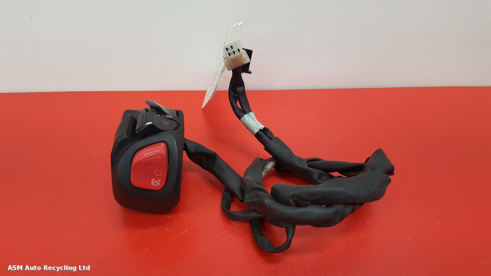 View Auto part RH Switch Gear Yamaha X-max 300 2019