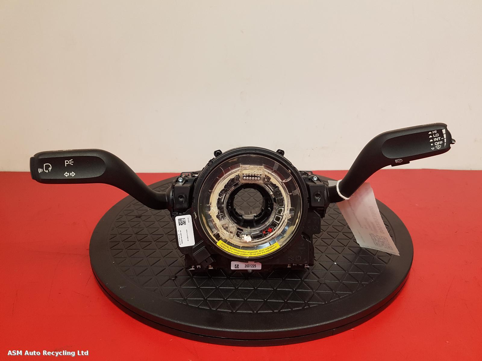View Auto part Combination Switch Porsche 911 2018