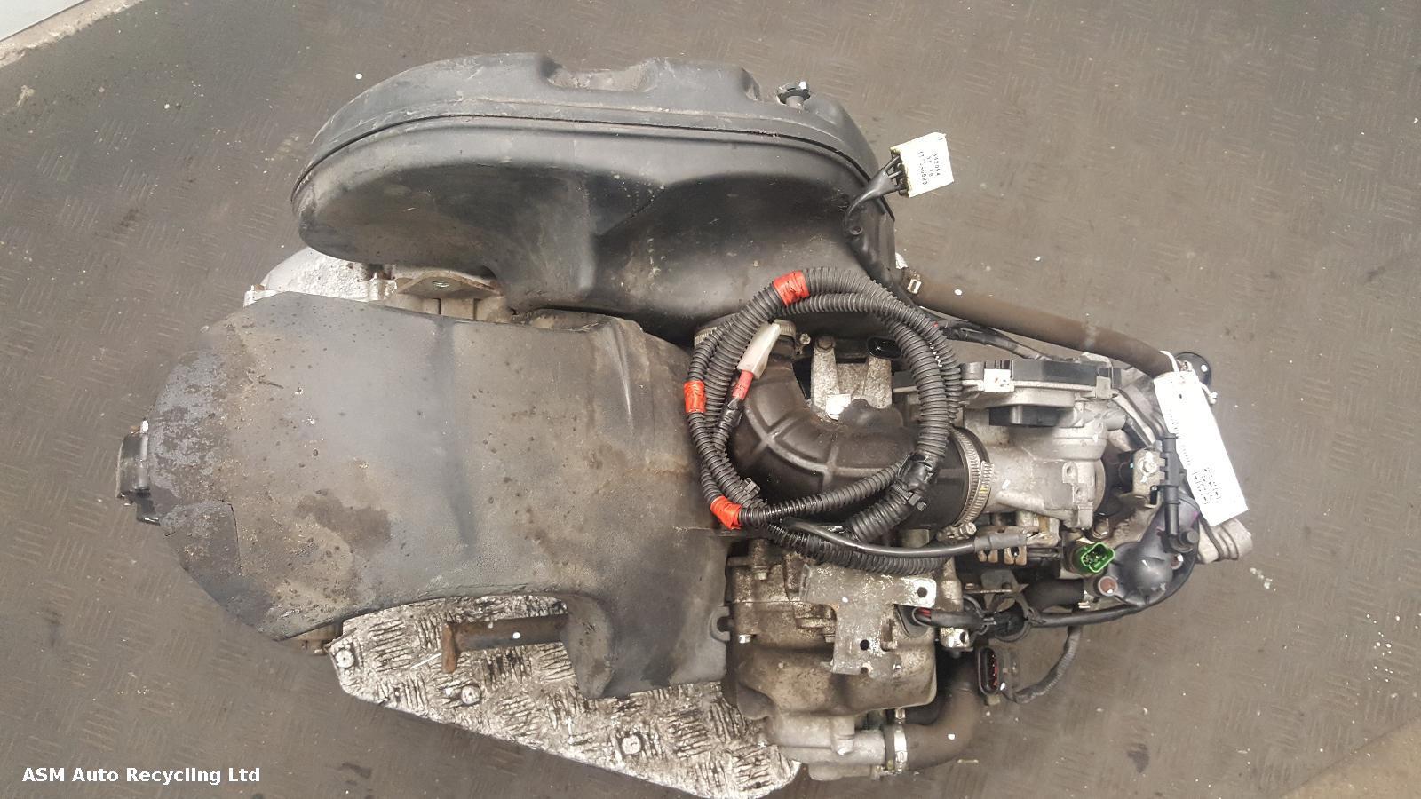View Auto part Engine Piaggio Vespa Gts 125 2004
