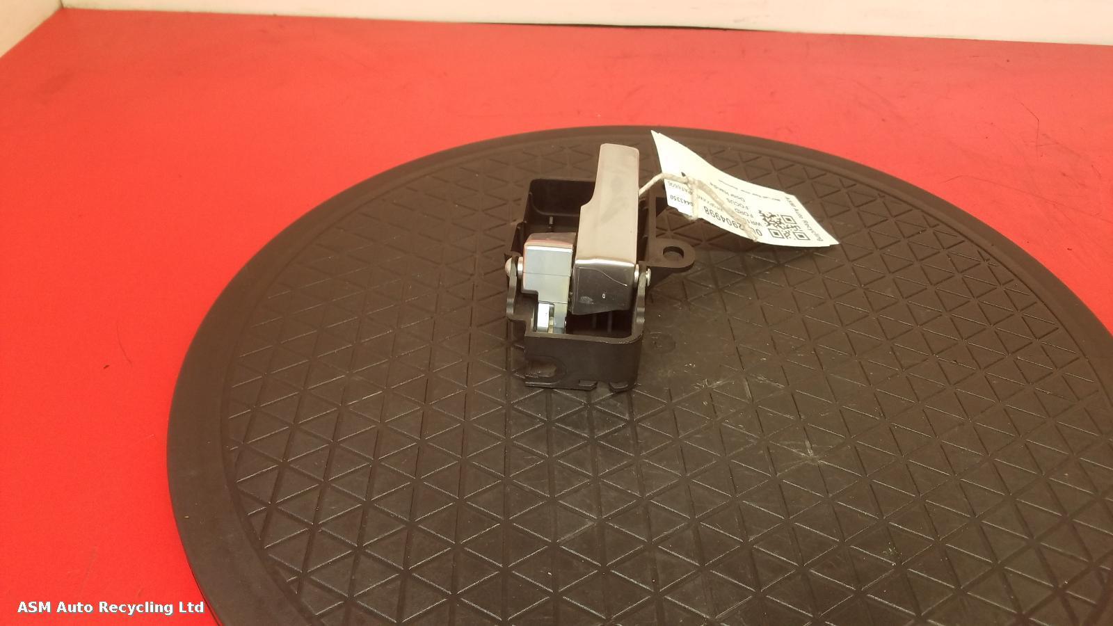 View Auto part Door Handle Ford Focus 2010