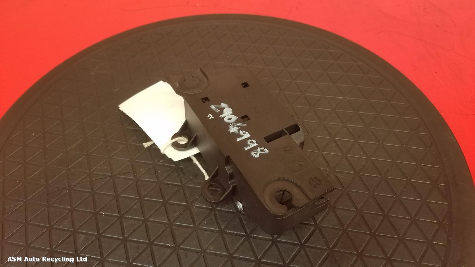 View Auto part Door Handle Ford Focus 2010
