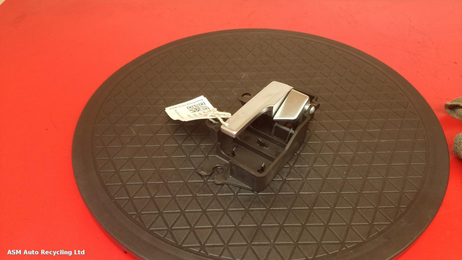 View Auto part Door Handle Ford Focus 2010