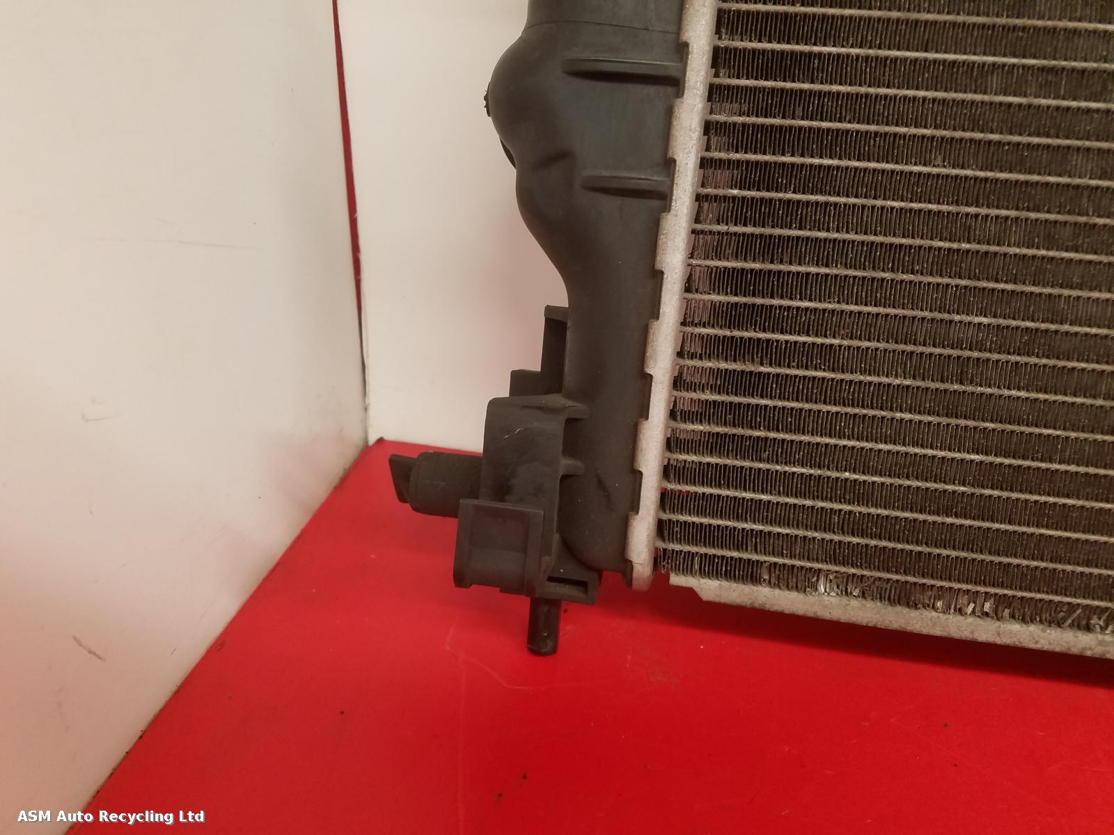 View Auto part Radiator Vauxhall Astra 2012