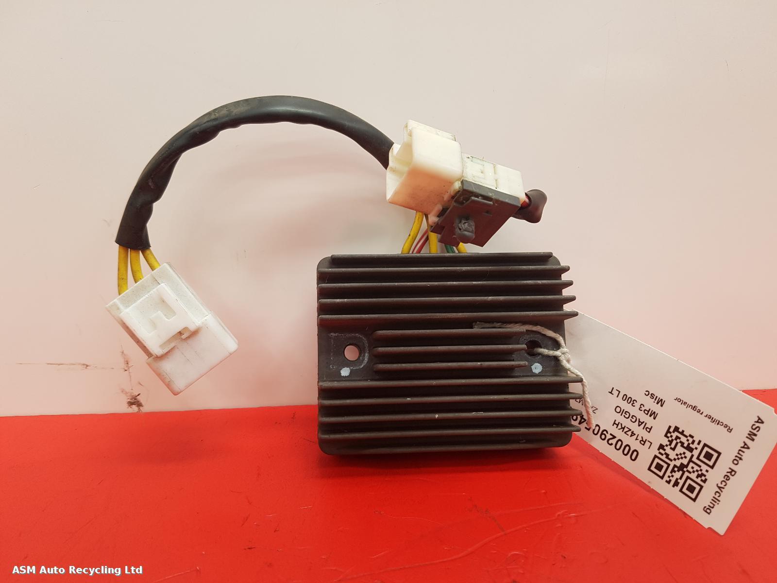 View Auto part Regulator/Rectifier Piaggio Mp3 300 Lt 2014