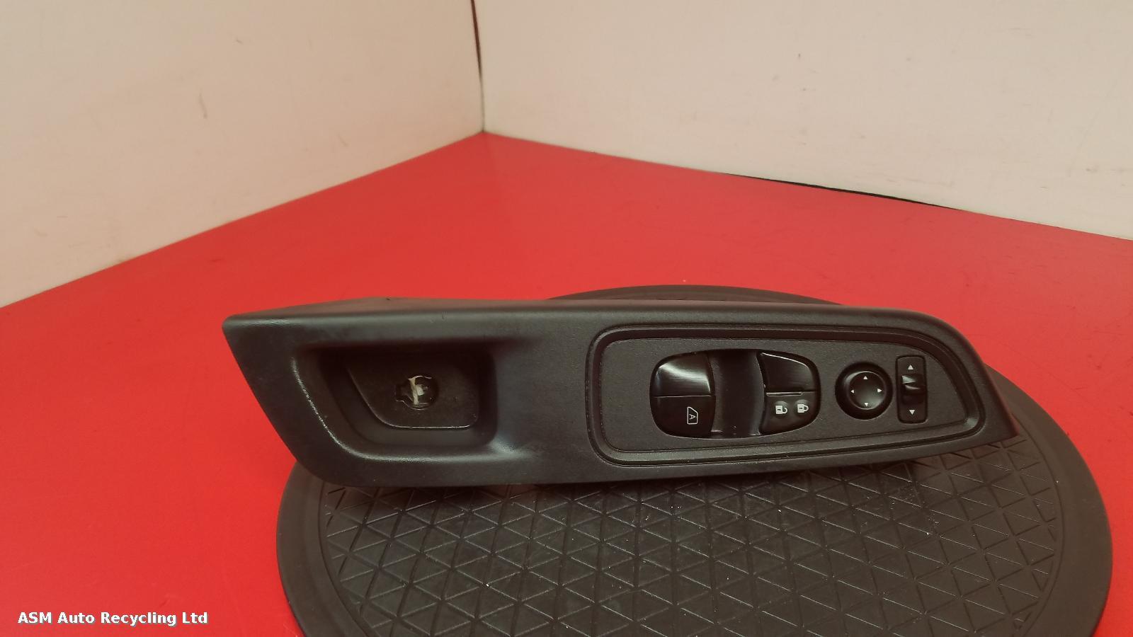 View Auto part Elect. Window Switch Nissan Micra 2021