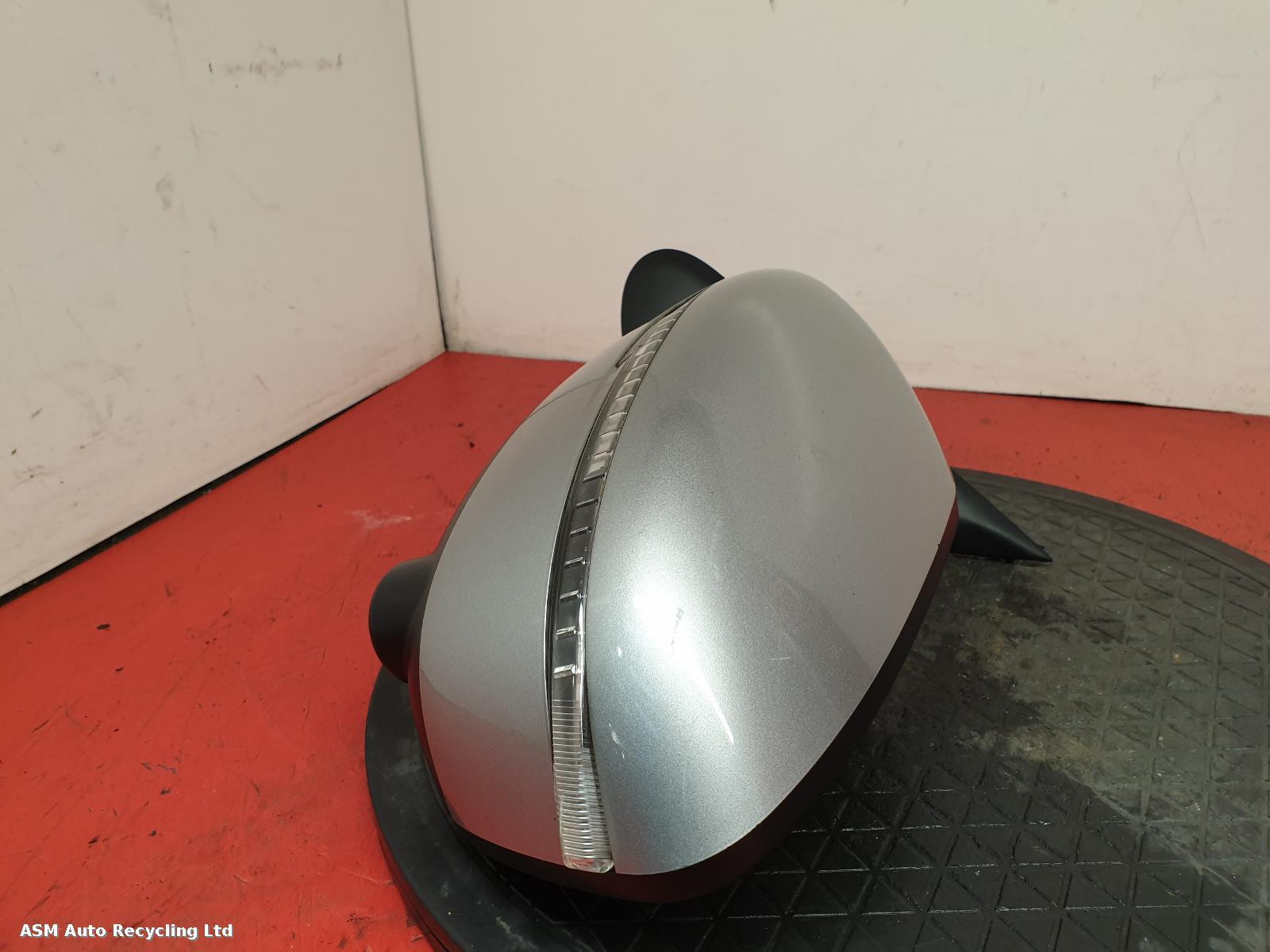 View Auto part L Door Mirror Nissan Juke 2017