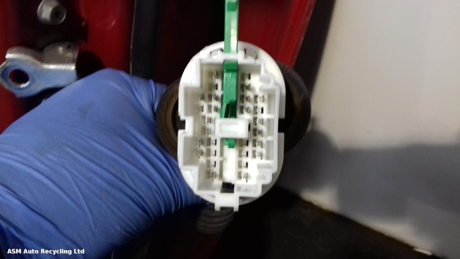 View Auto part L Front Door Suzuki Swift 2006