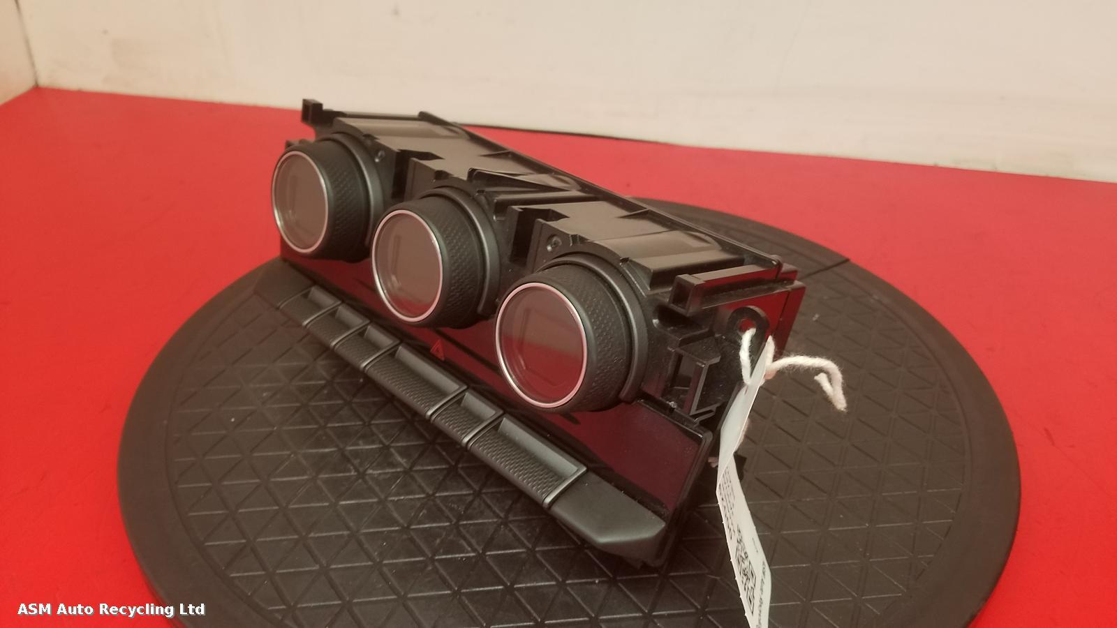 View Auto part Heater/AC Controller Jaguar F Type 2015