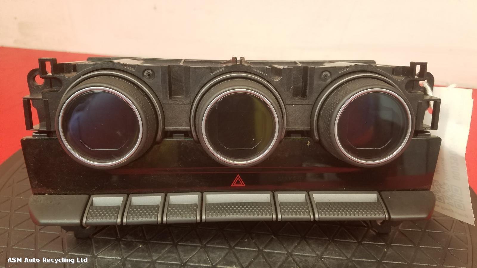 View Auto part Heater/AC Controller Jaguar F Type 2015