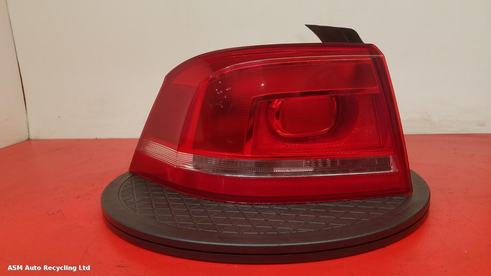View Auto part L Taillight Volkswagen Passat 2014