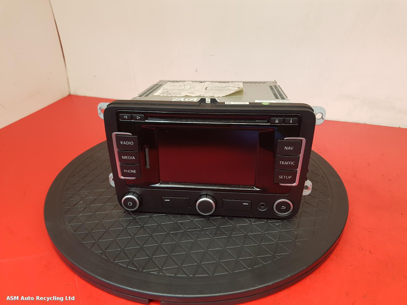 View Auto part A/V Equipment Volkswagen Passat 2014