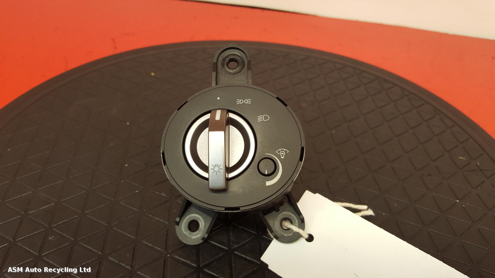 View Auto part Headlight Switch Aston Martin Vantage 2006