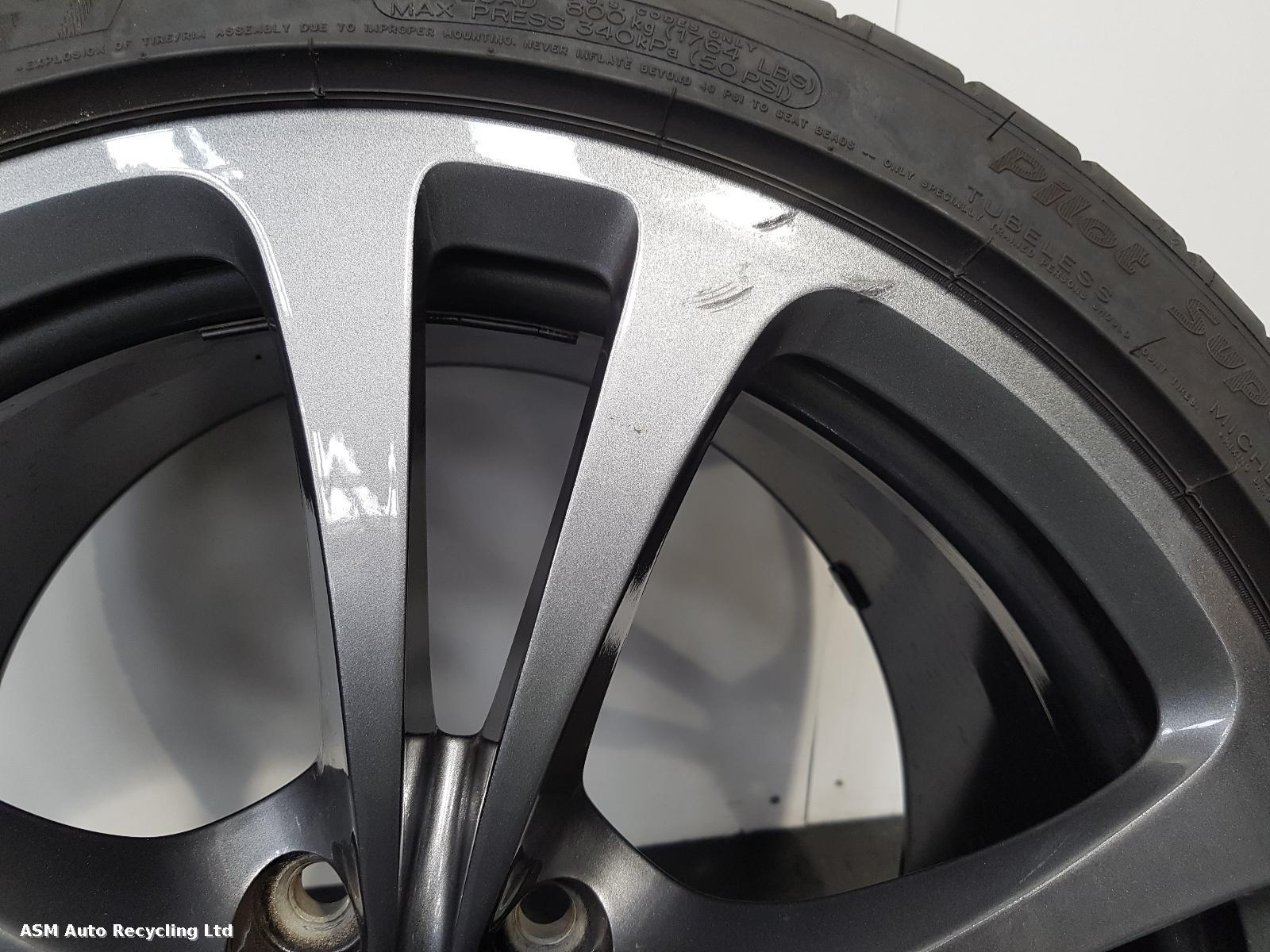 View Auto part Wheel Aston Martin Vantage 2006