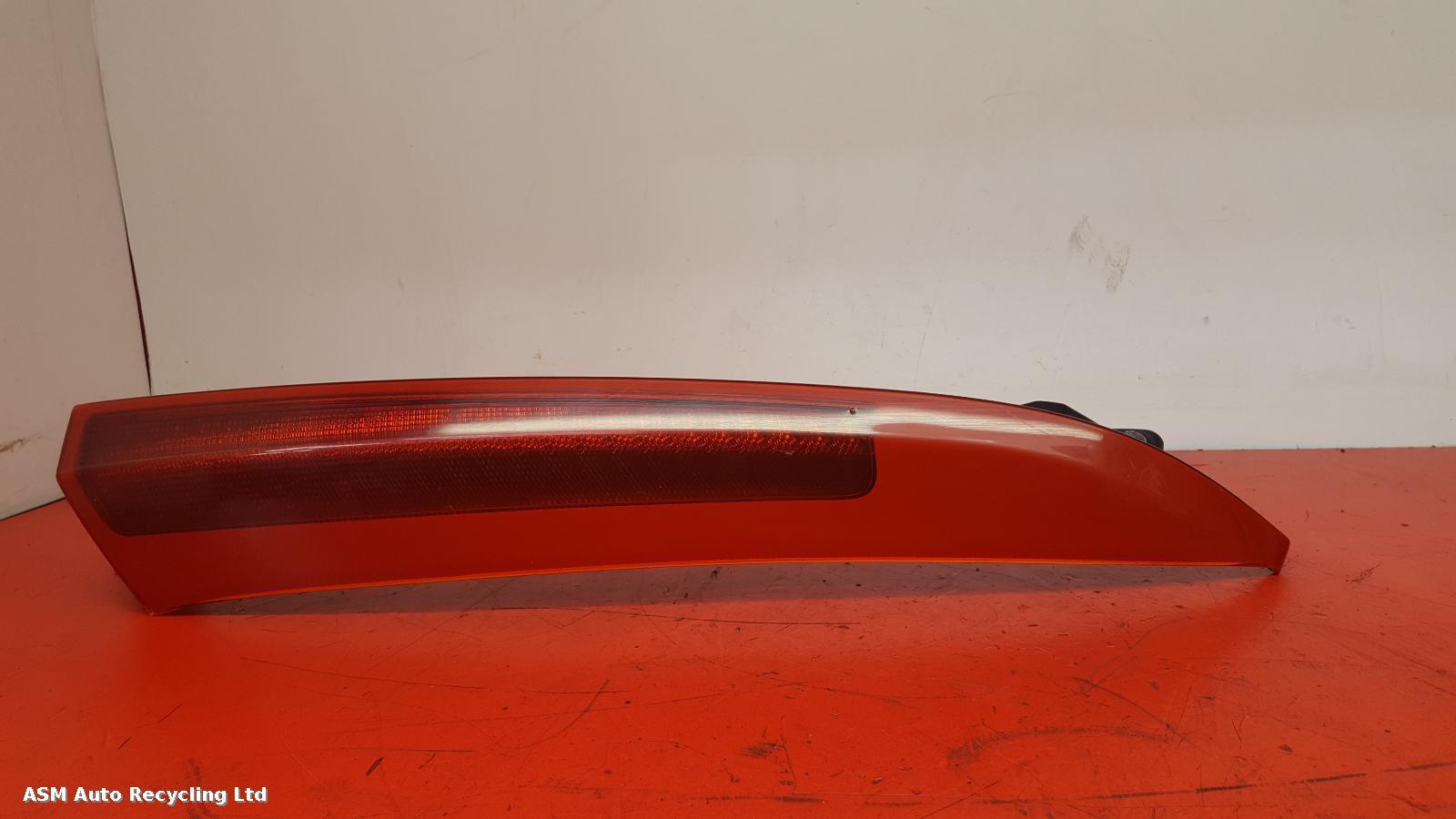 View Auto part R Taillight Volvo Xc90 2005