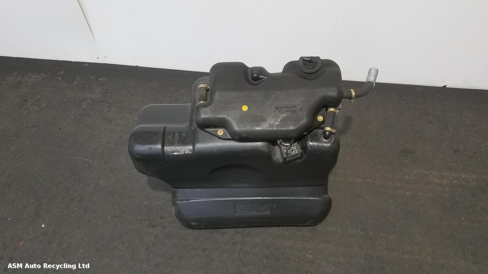 View Auto part Fuel Tank Porsche 911 1989