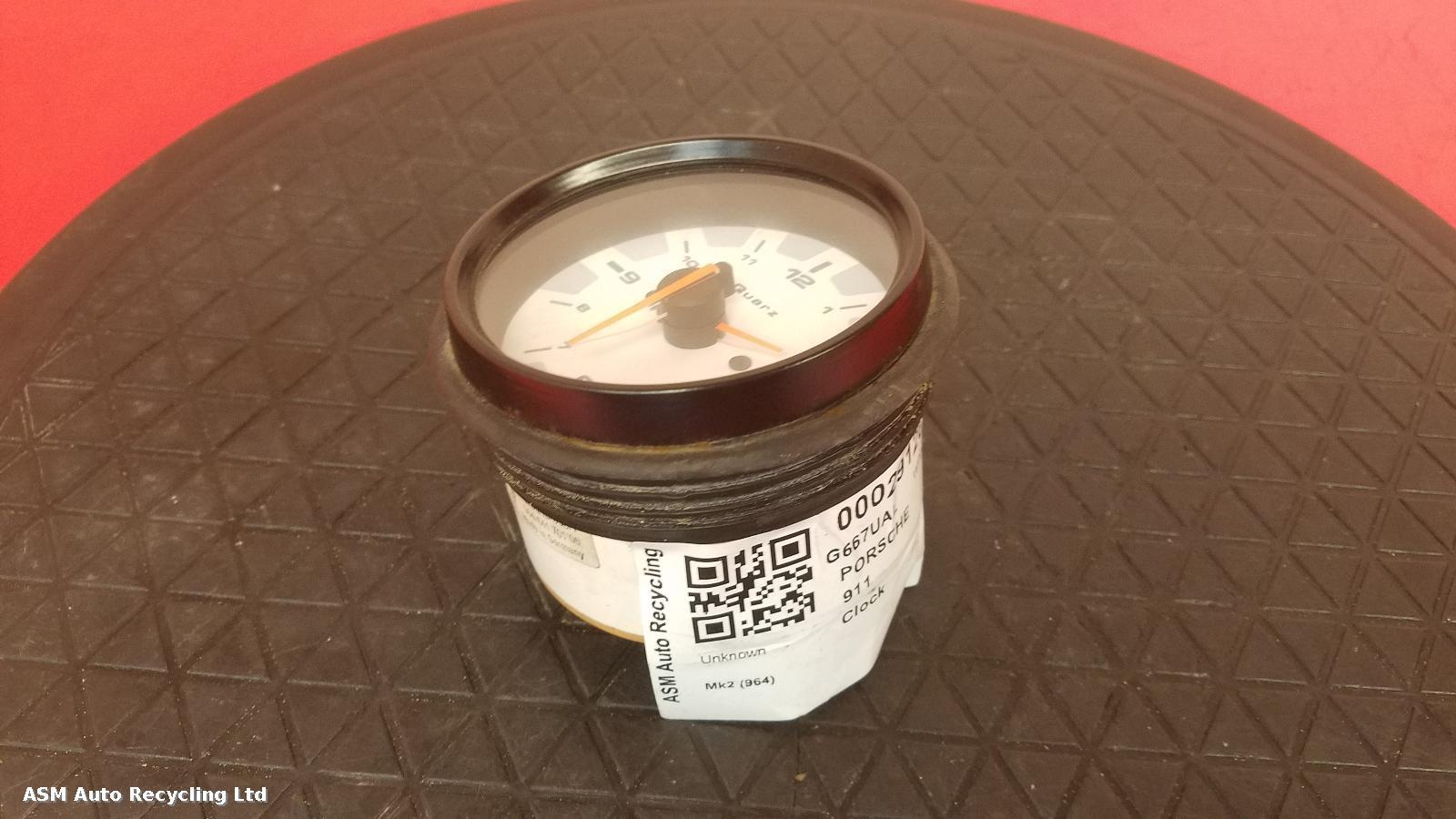 View Auto part Clock Porsche 911 1989