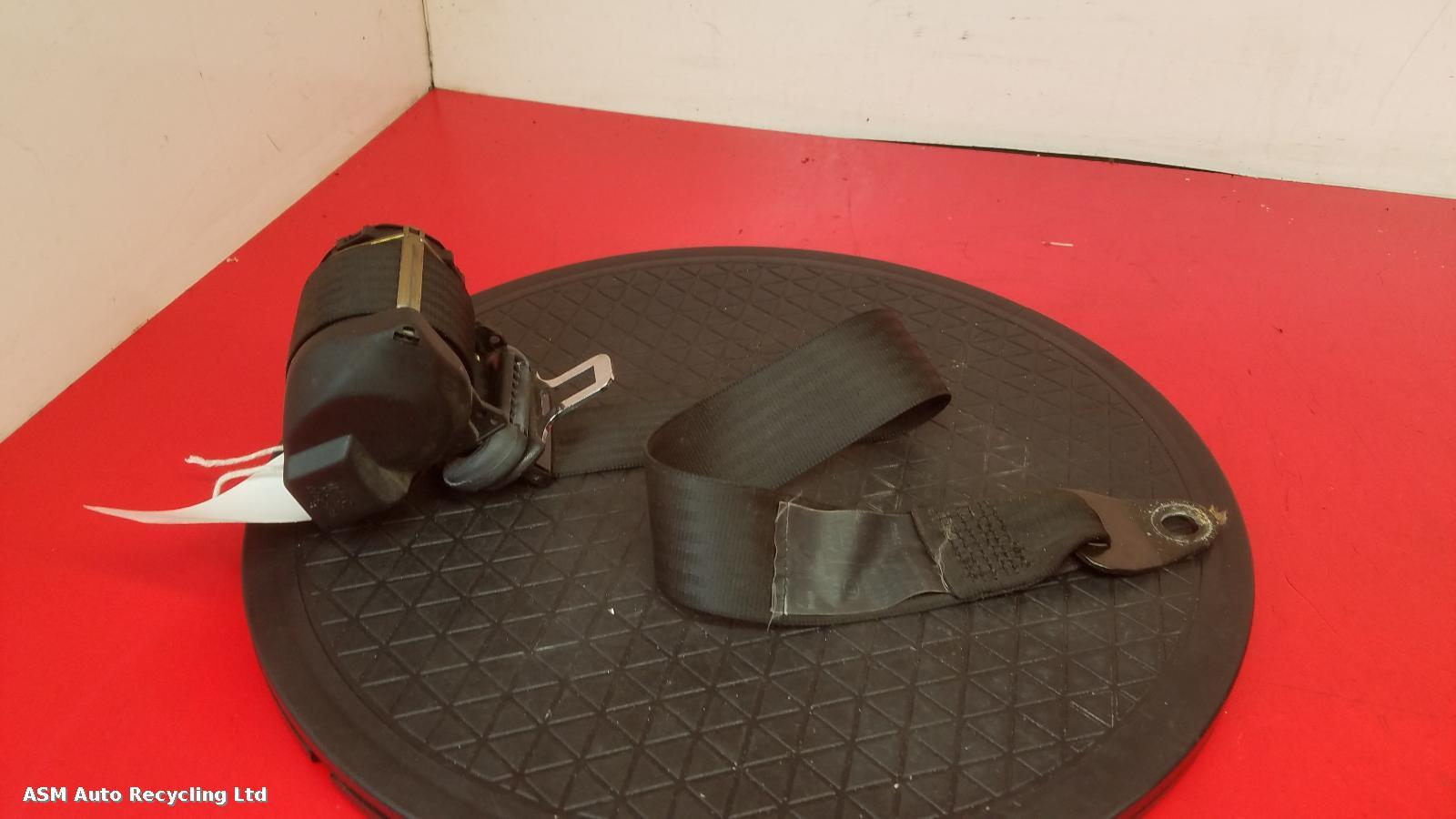View Auto part Seat Belt Porsche 911 1989