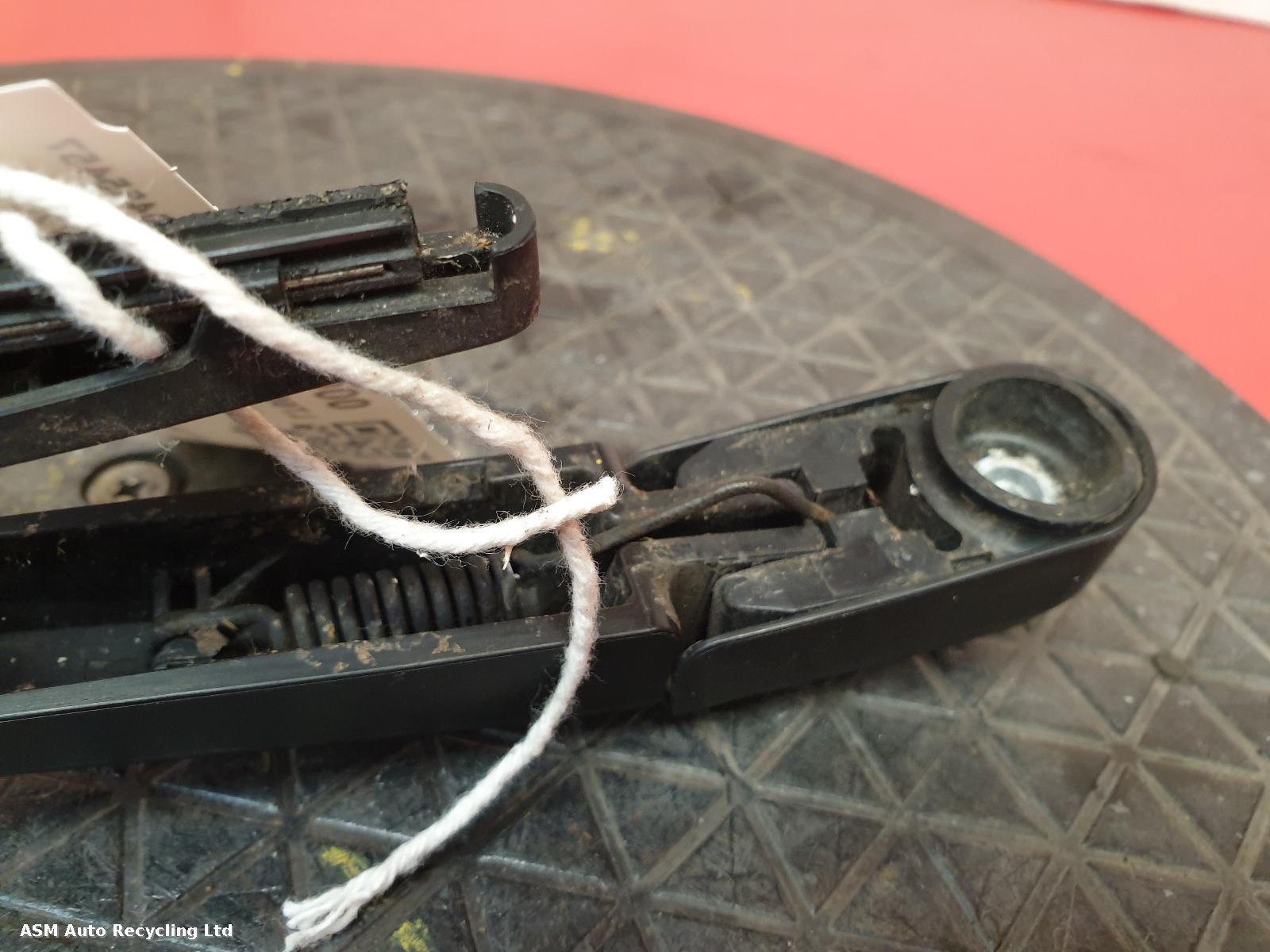 View Auto part Wiper Arm Kia Soul 2010