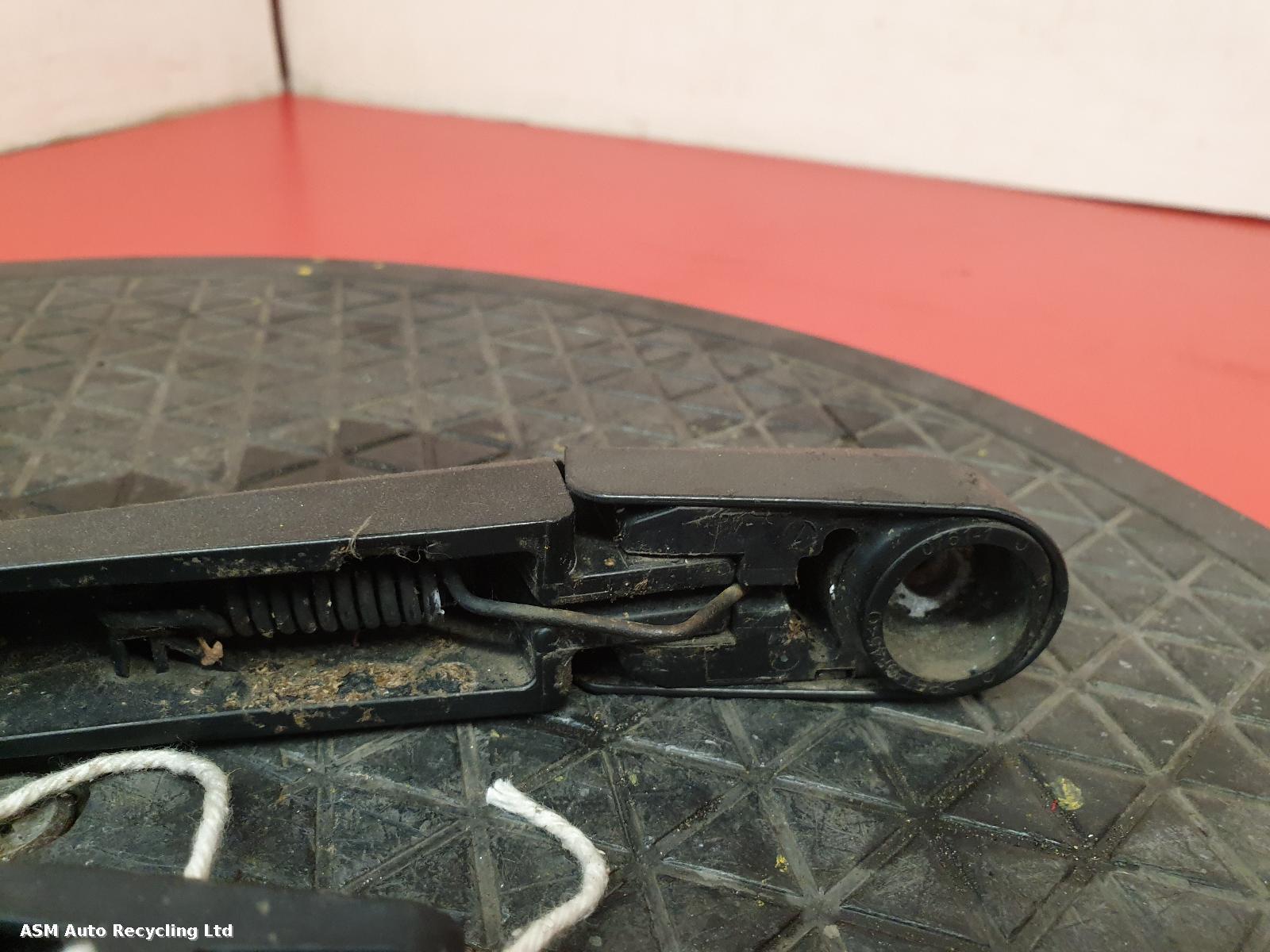 View Auto part Wiper Arm Kia Soul 2010