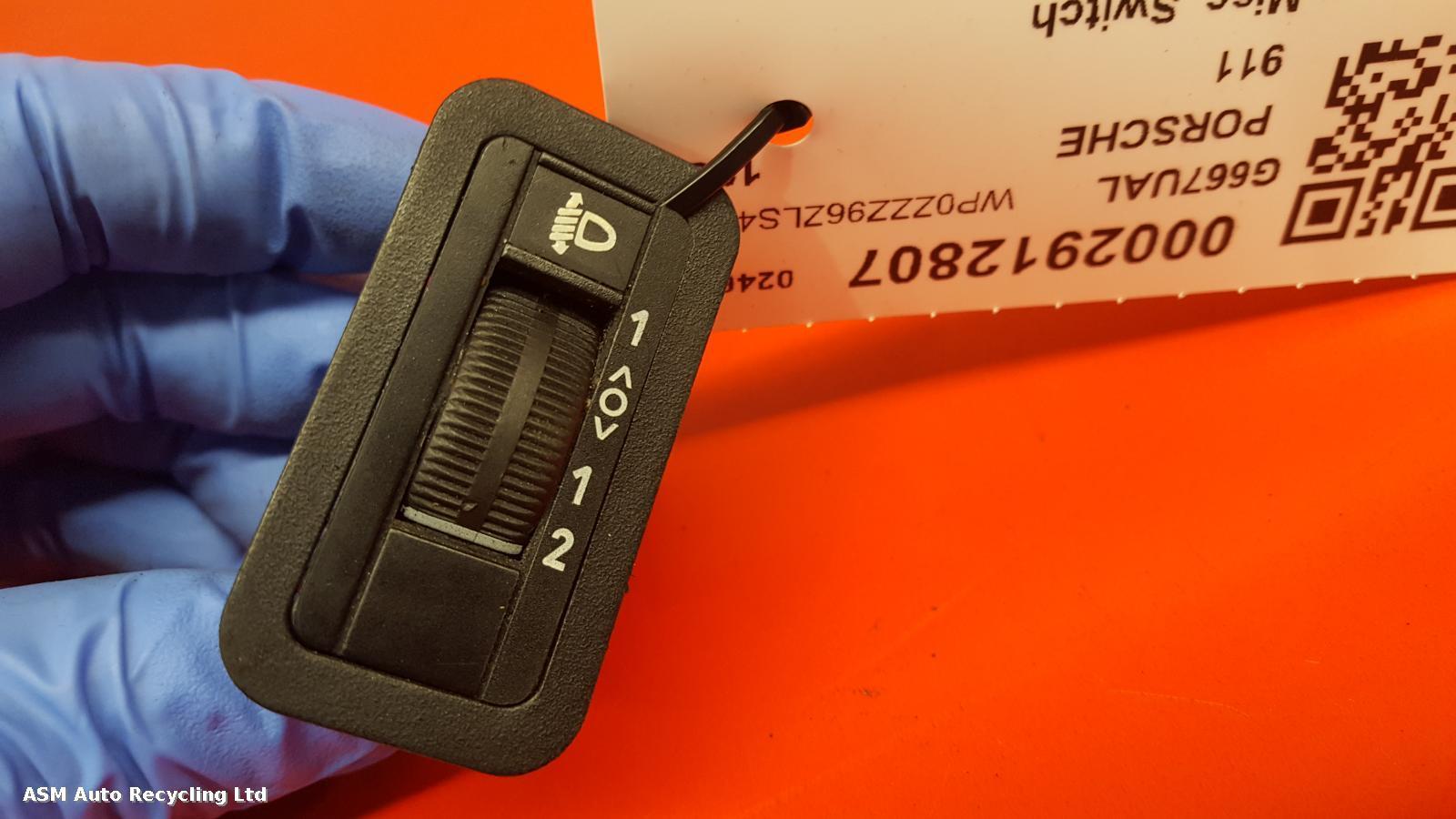 View Auto part Misc Switch Porsche 911 1989