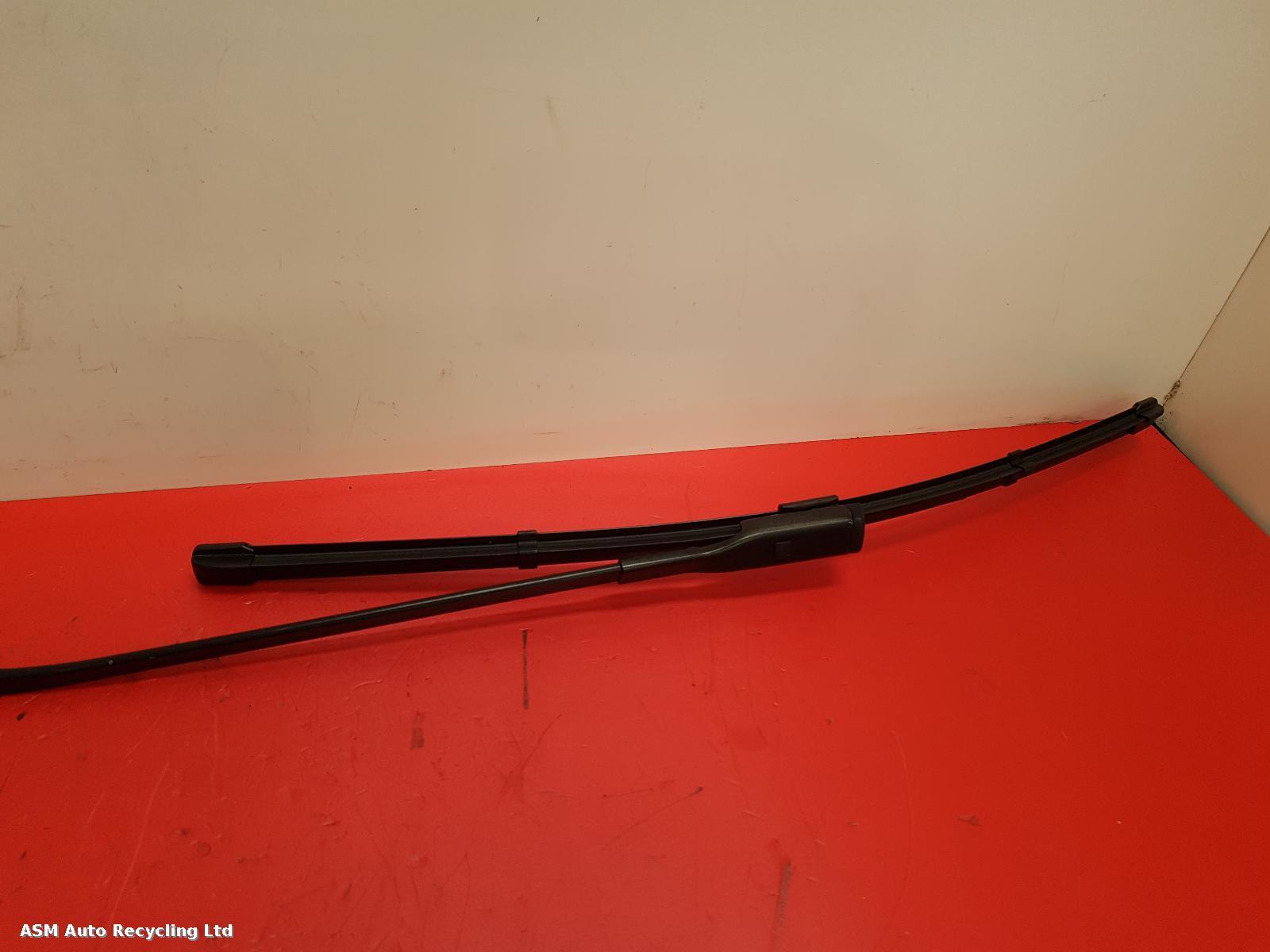 View Auto part Wiper Arm Audi A4 2021