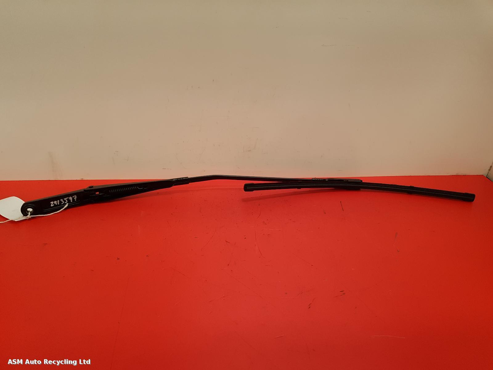 View Auto part Wiper Arm Audi A4 2021