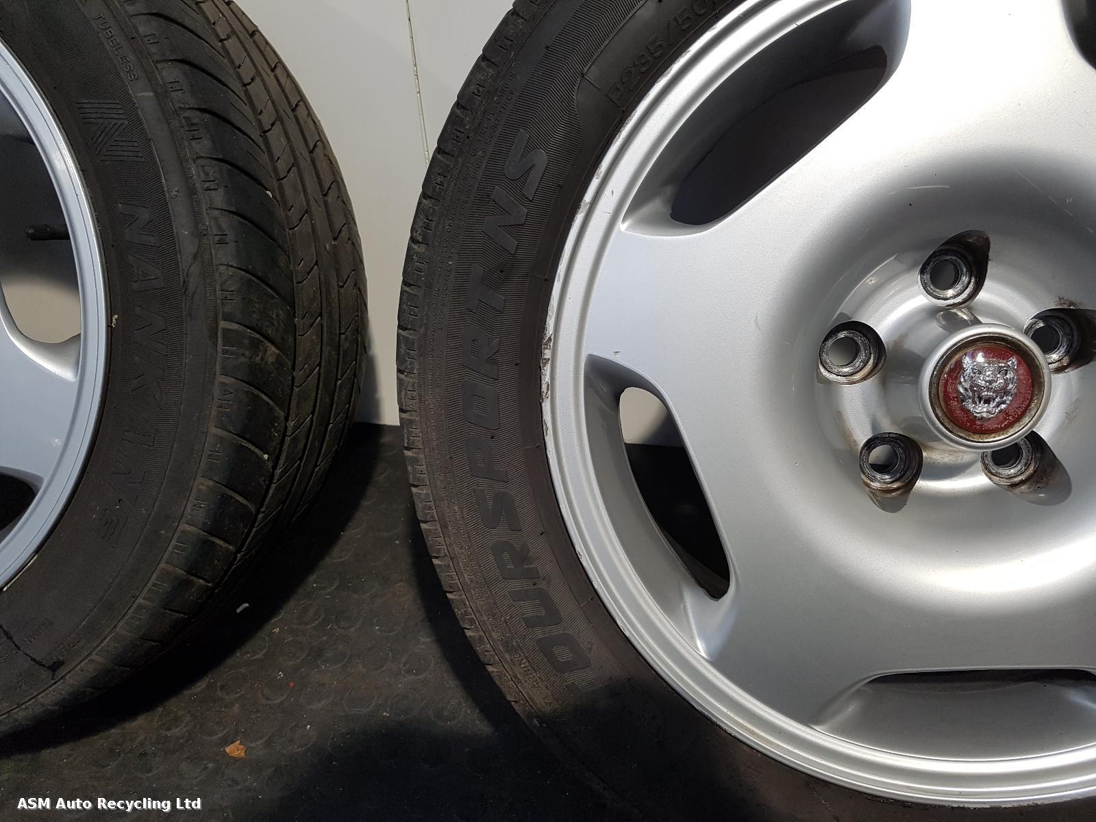 View Auto part Wheel Set Jaguar Xj6 1997