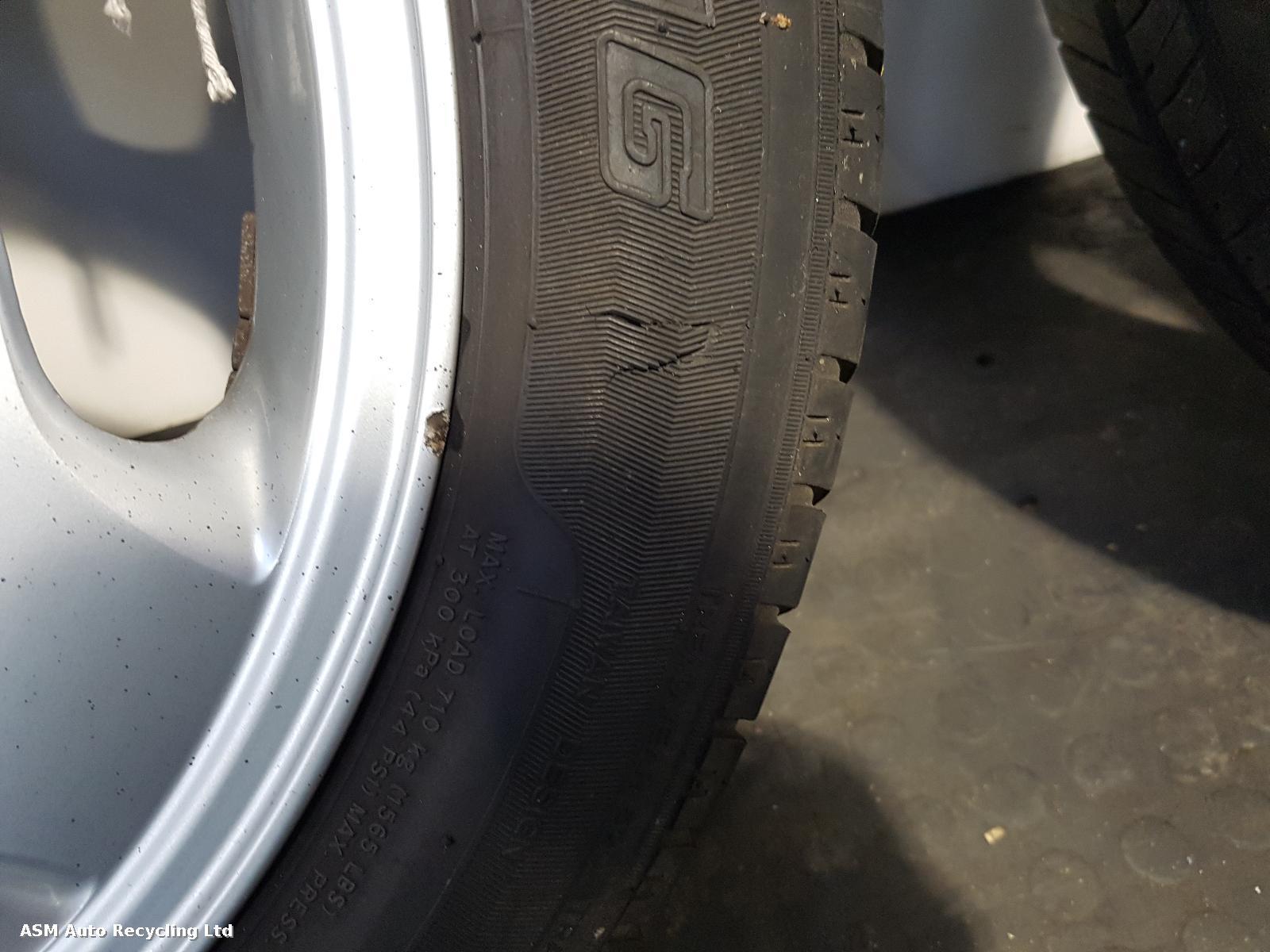 View Auto part Wheel Set Jaguar Xj6 1997
