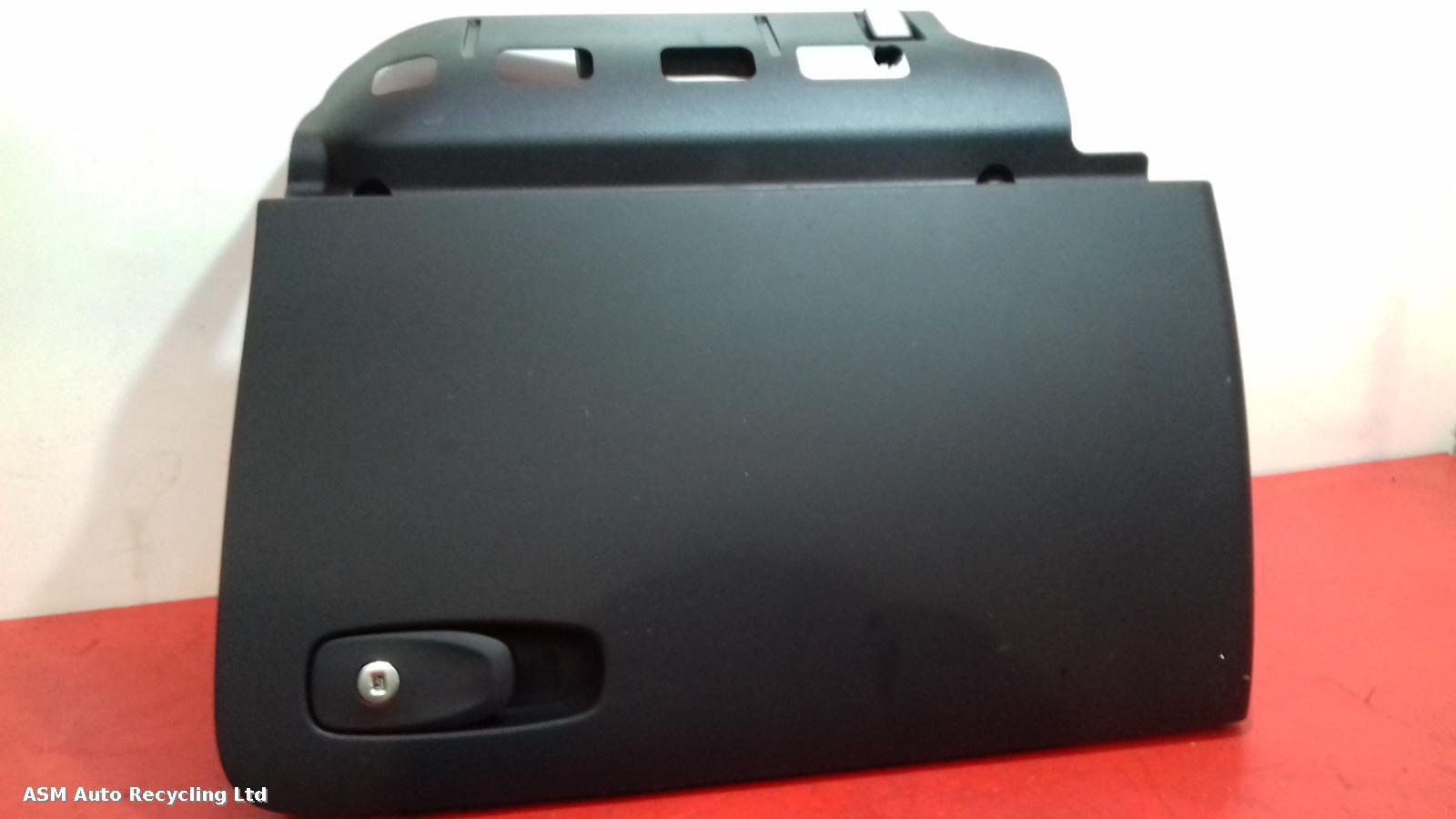 View Auto part Glove Box Volvo Xc40 2020