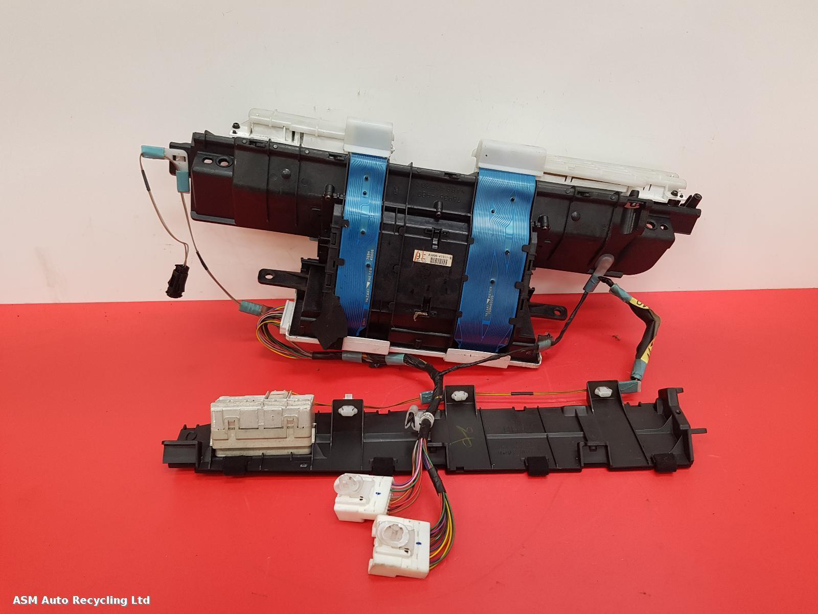 View Auto part Speedometer Toyota Prius 2009
