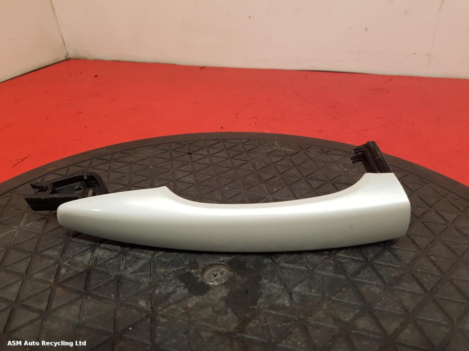 View Auto part Door Handle Citroen C4 Cactus 2015