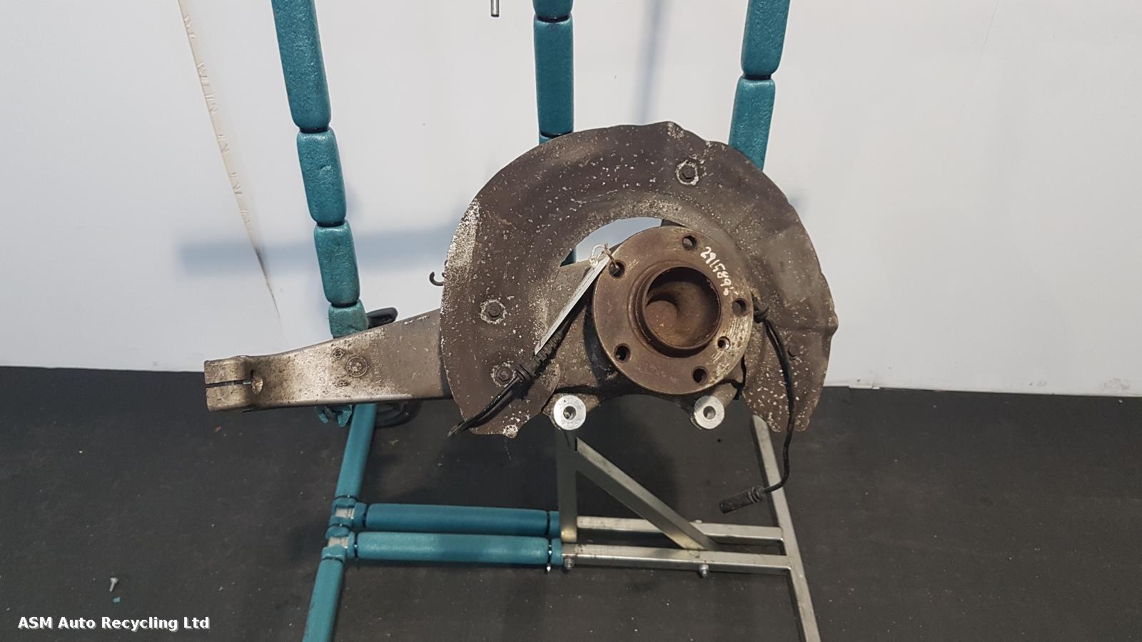 View Auto part RF Hub/Stub Axle Assembly Bmw 5 Series 2010