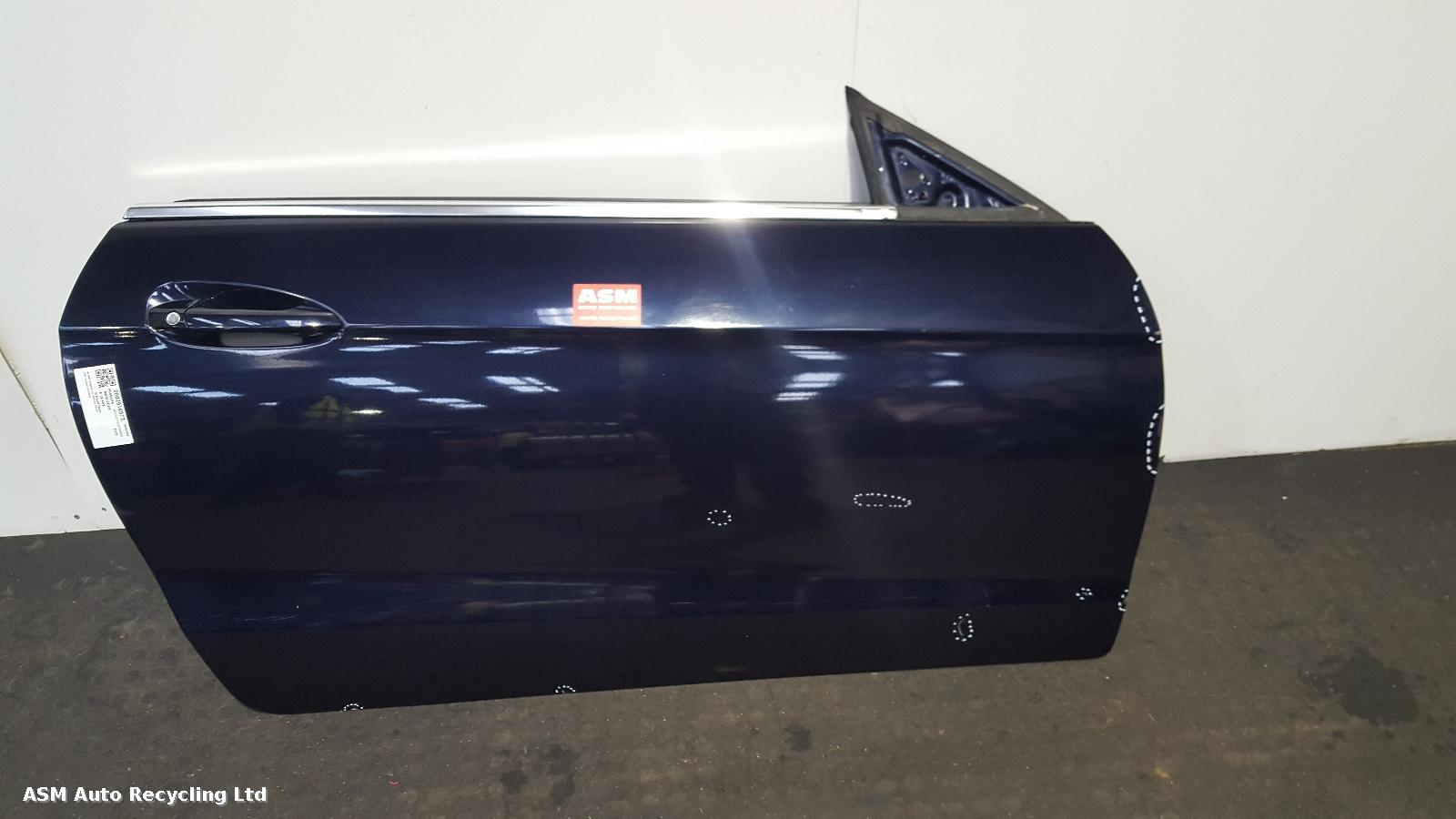 View Auto part R Front Door Mercedes E Class 2009