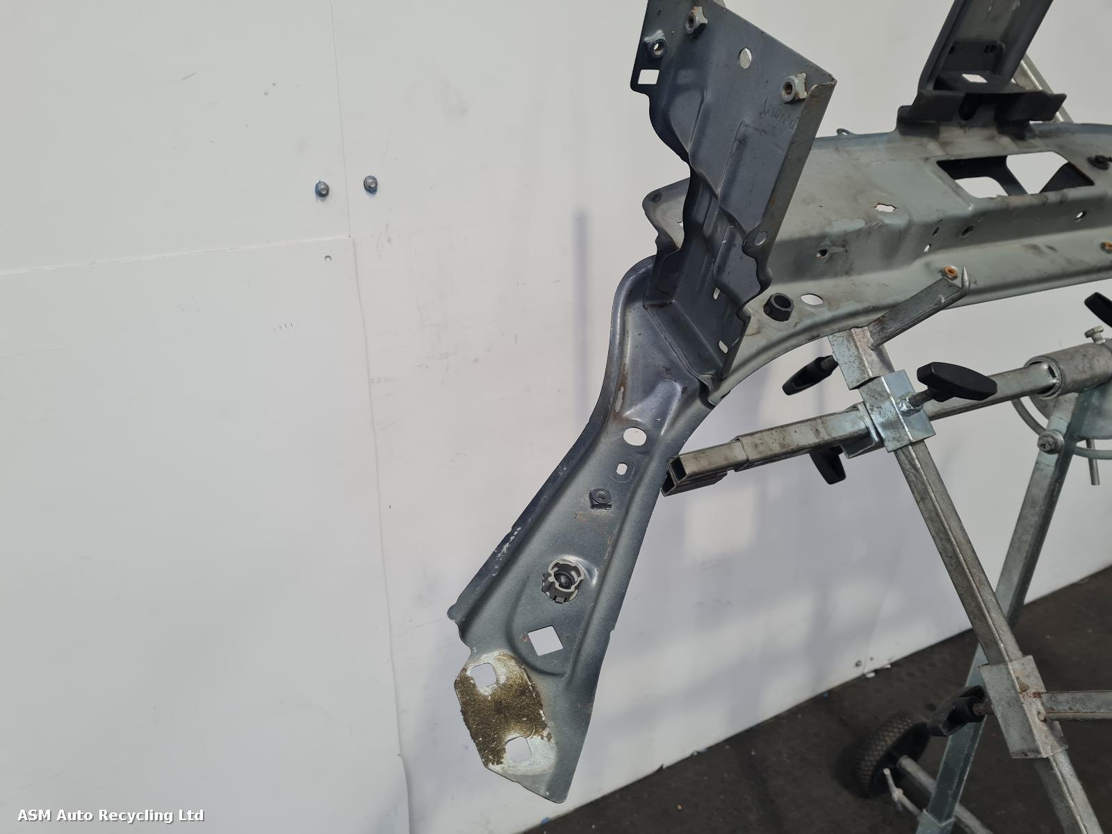 View Auto part Front Panel Dacia Logan 2017