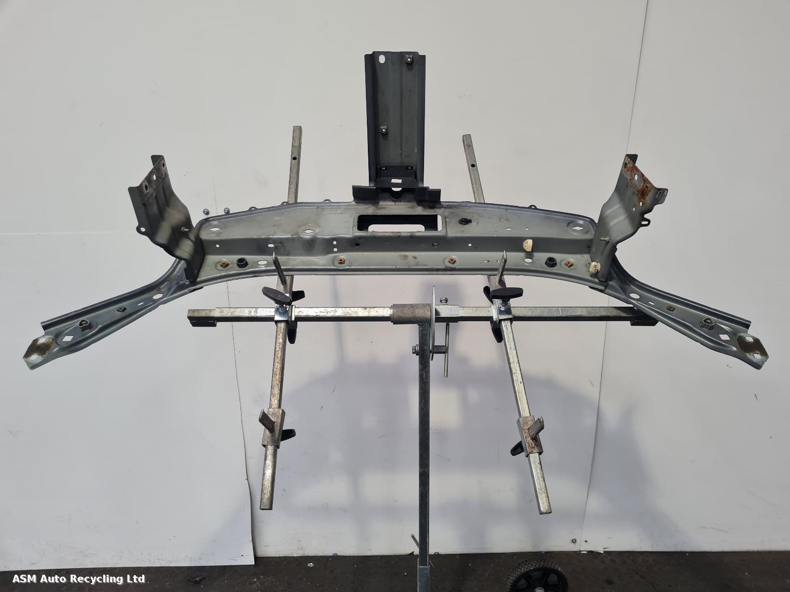 View Auto part Front Panel Dacia Logan 2017