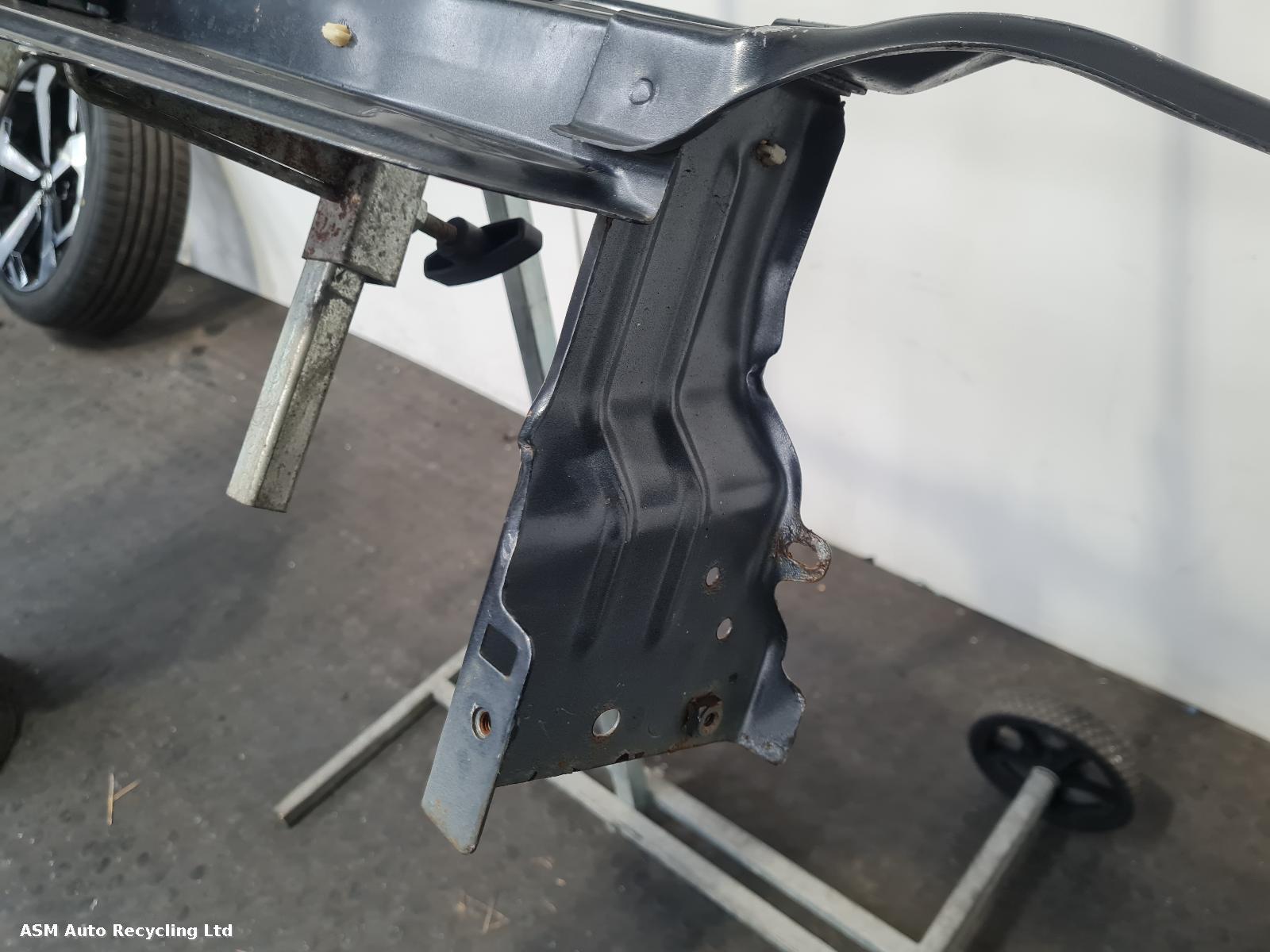 View Auto part Front Panel Dacia Logan 2017