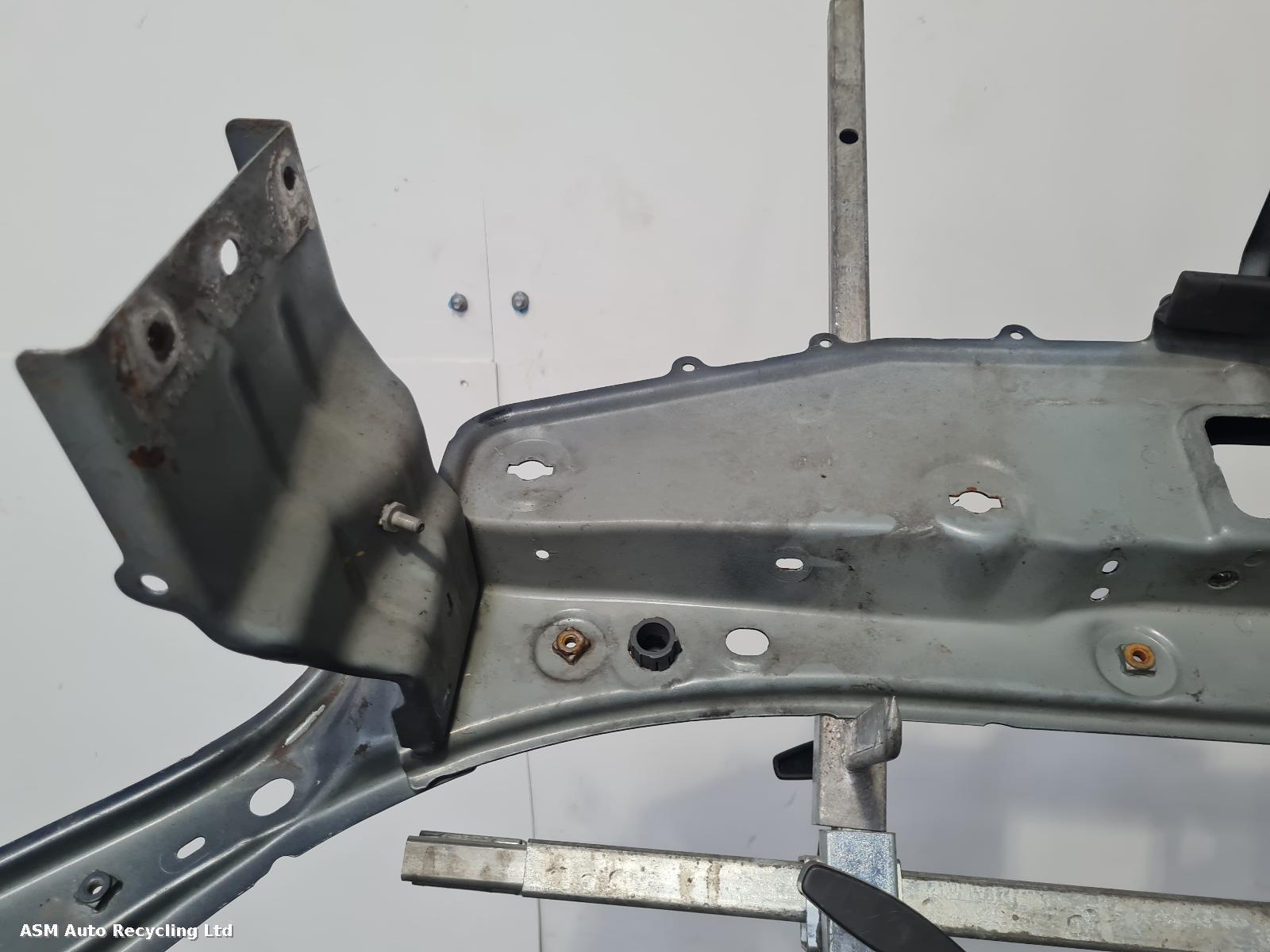 View Auto part Front Panel Dacia Logan 2017