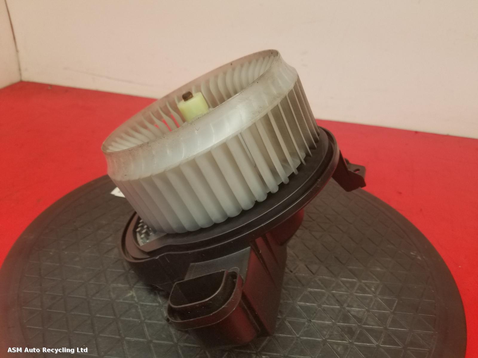 View Auto part Heater Motor/Assembly Jaguar Xe 2016