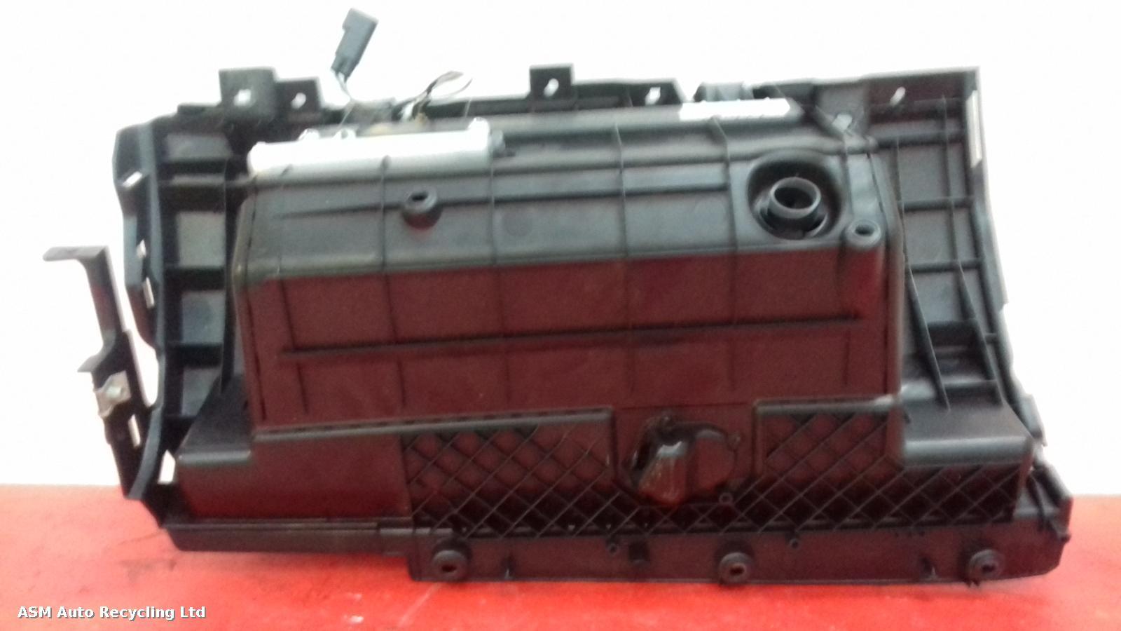 View Auto part Glove Box Jaguar Xe 2016
