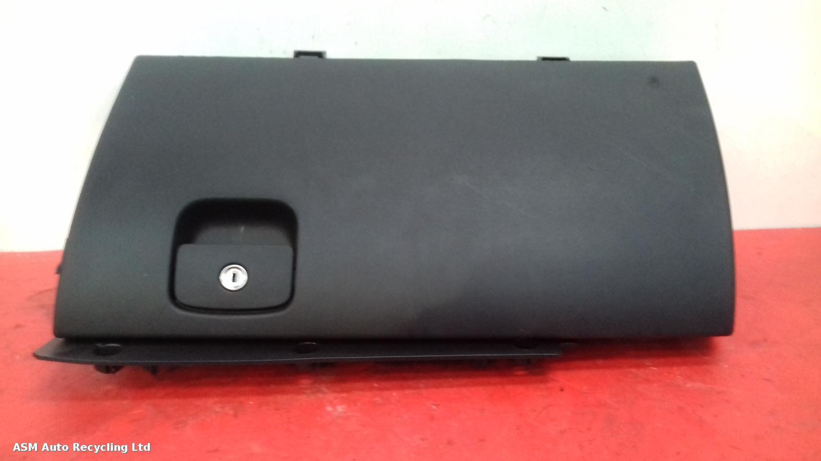 View Auto part Glove Box Jaguar Xe 2016