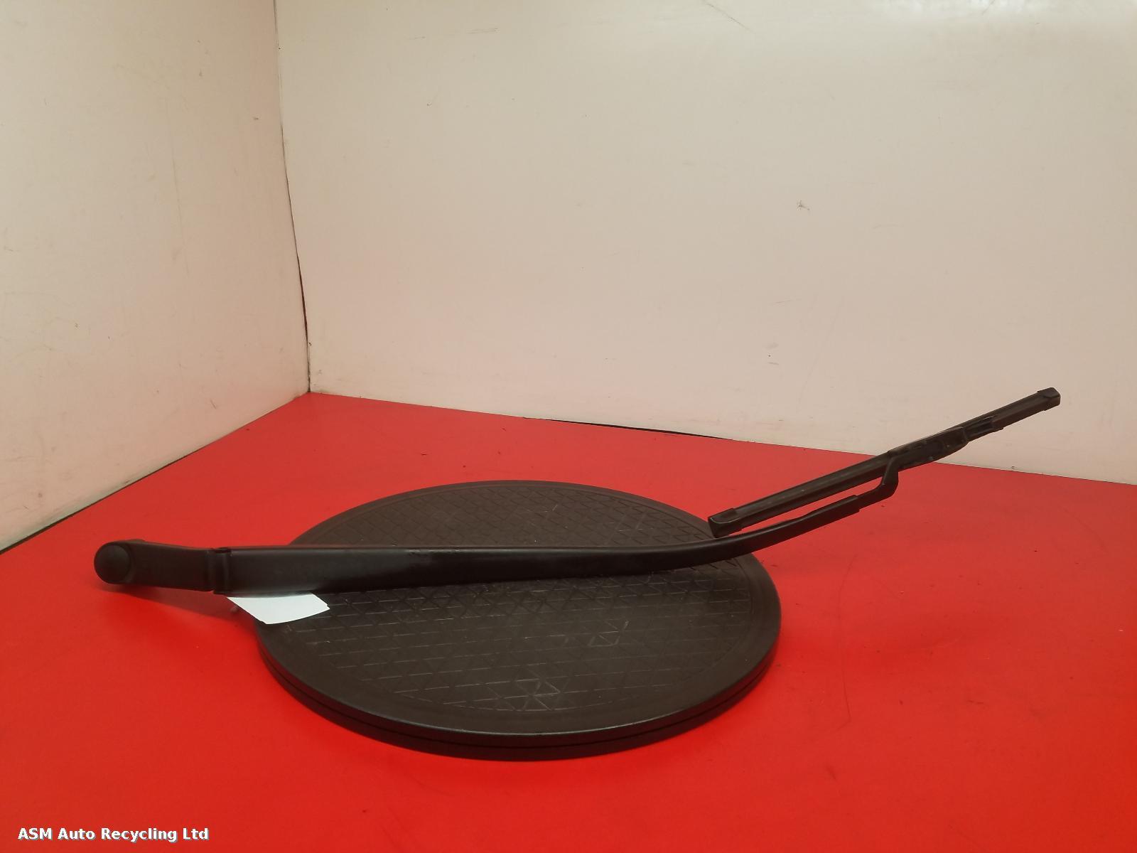 View Auto part Wiper Arm Hyundai I20 2013