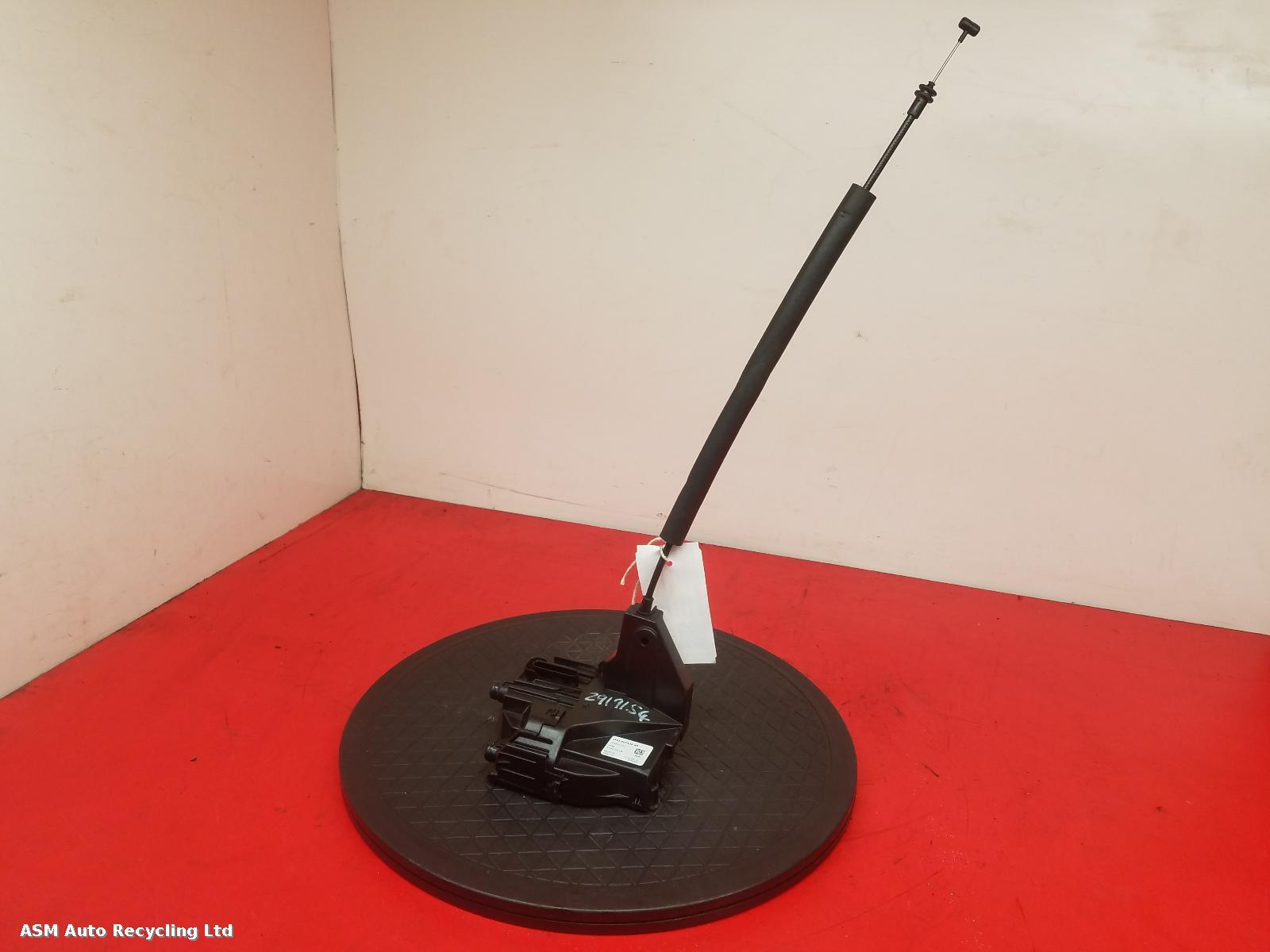 View Auto part Door Lock Assembly Jaguar F Type 2018