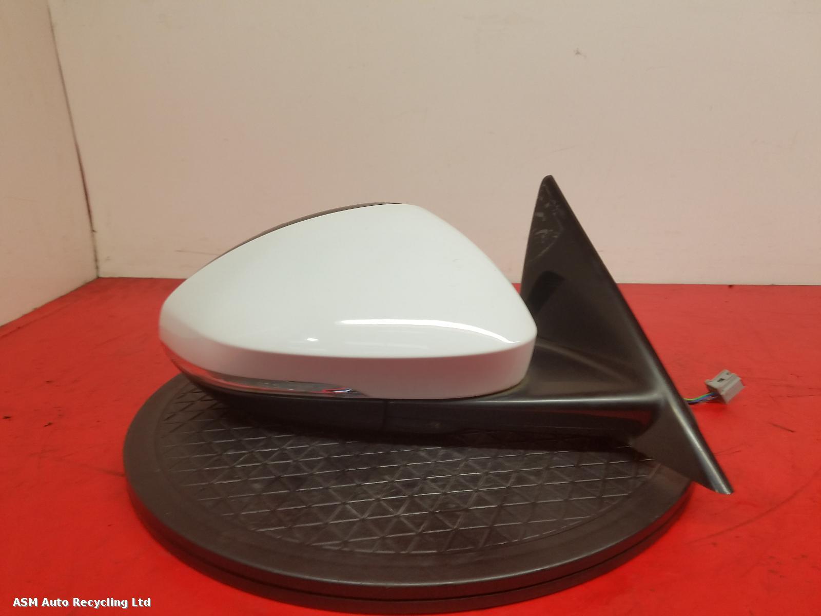 View Auto part R Door Mirror Jaguar F Type 2018