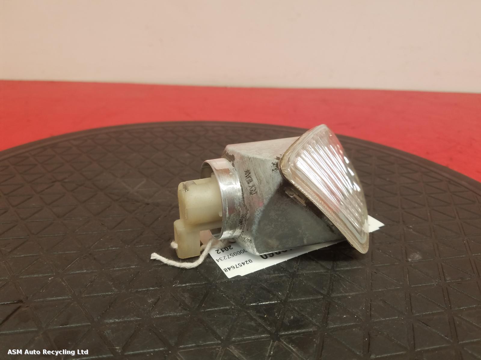 View Auto part L Indicator Light Piaggio Vespa 2012