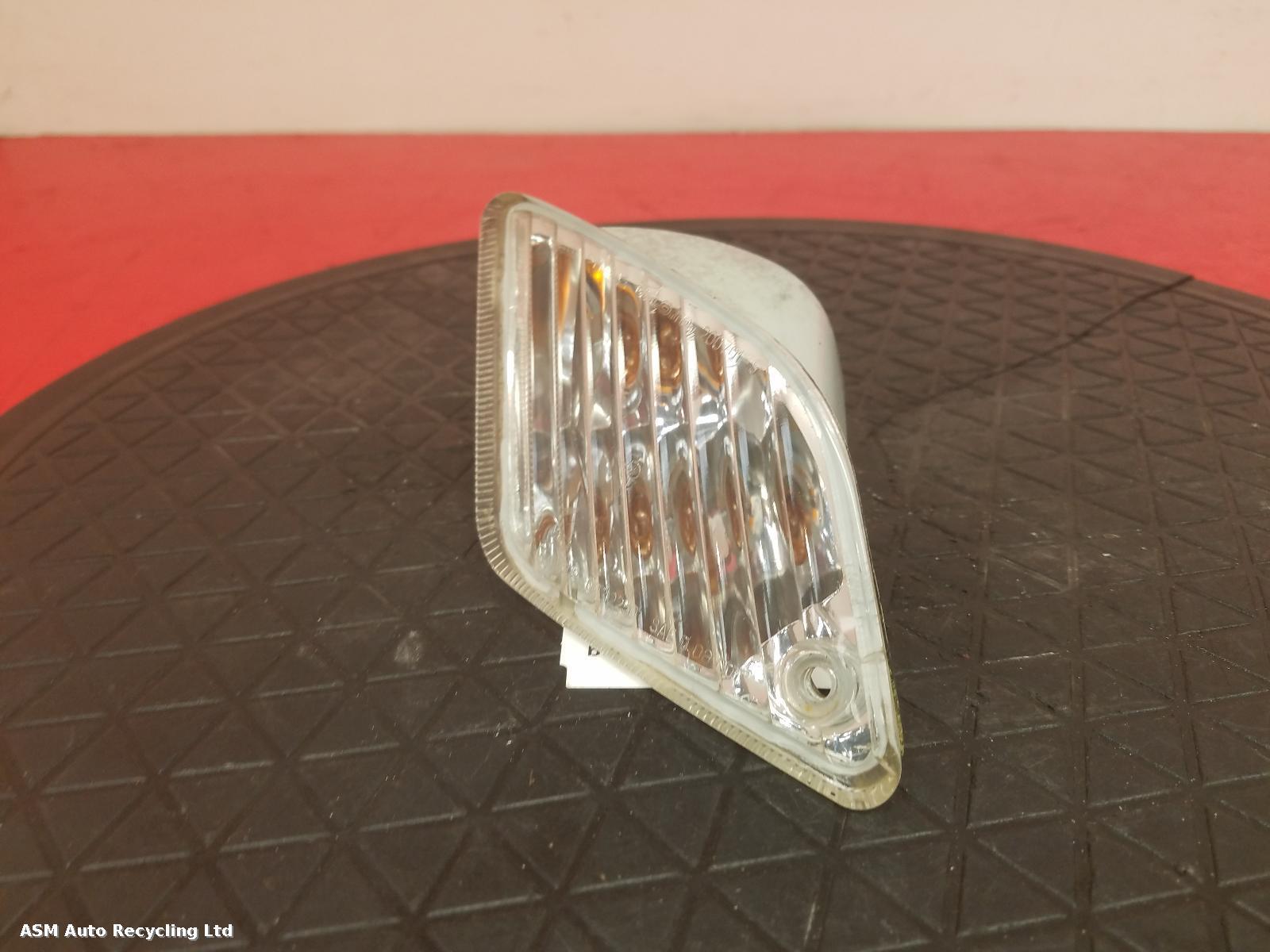 View Auto part L Indicator Light Piaggio Vespa 2012