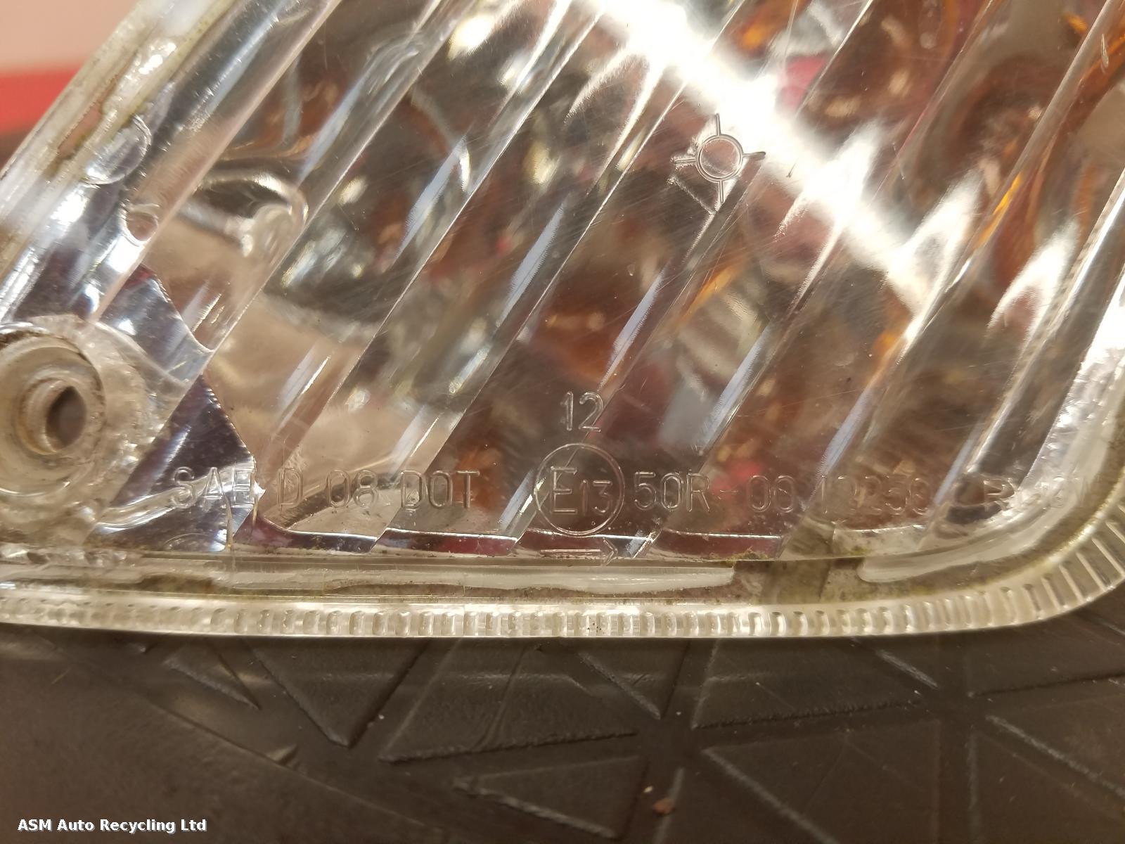 View Auto part R Indicator Light Piaggio Vespa 2012