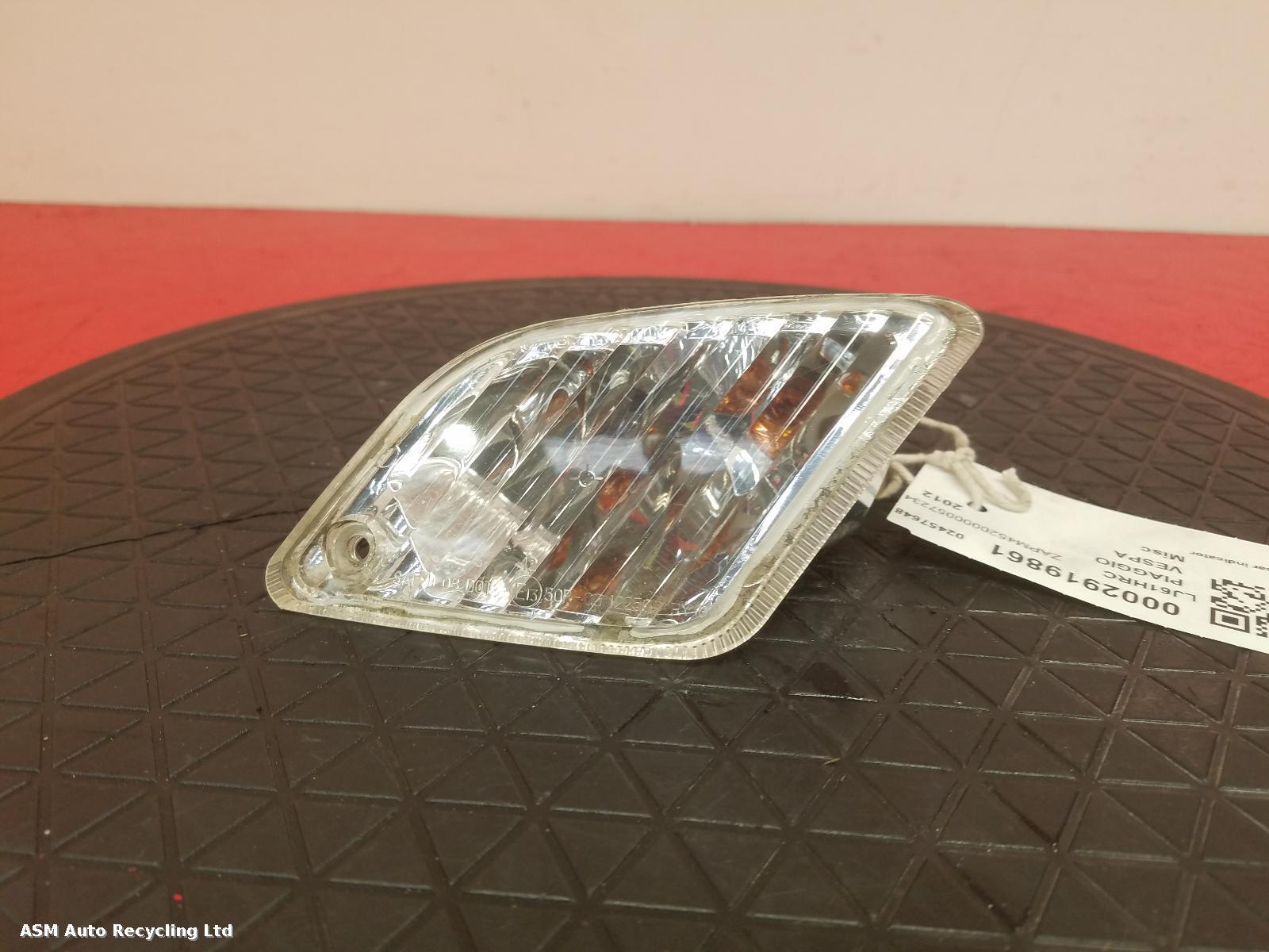 View Auto part R Indicator Light Piaggio Vespa 2012