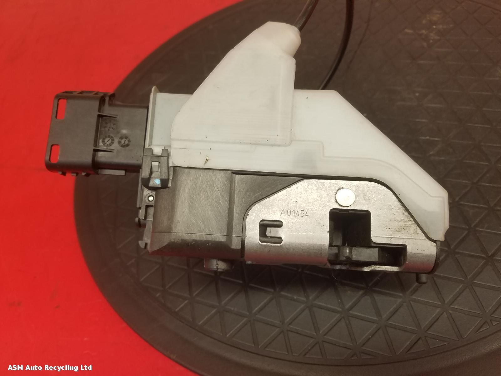 View Auto part Door Lock Assembly Peugeot 308 2010